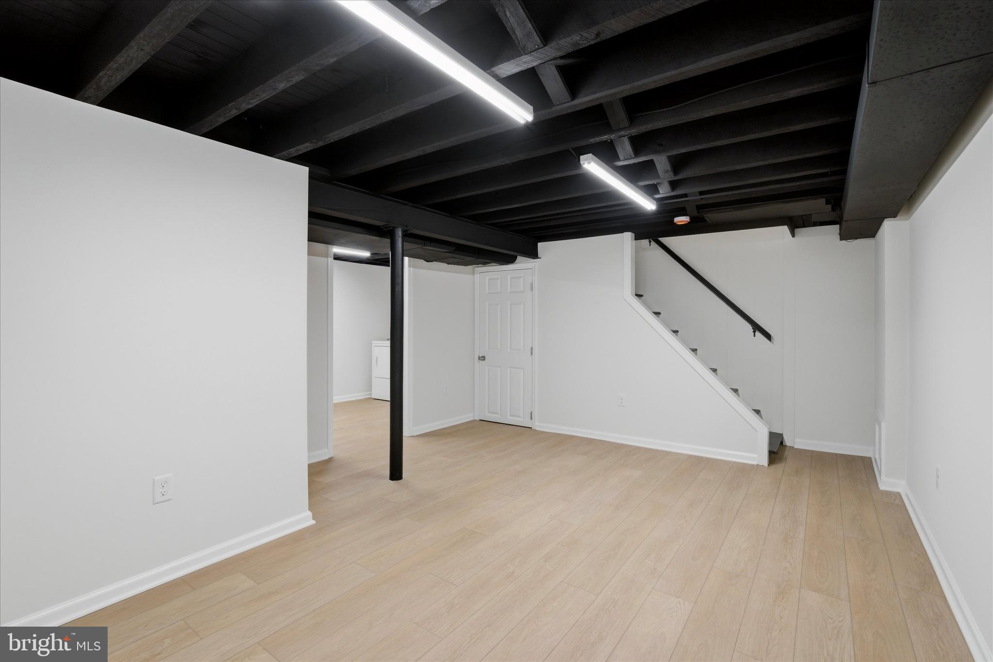 WOODMERE PARK - Residential