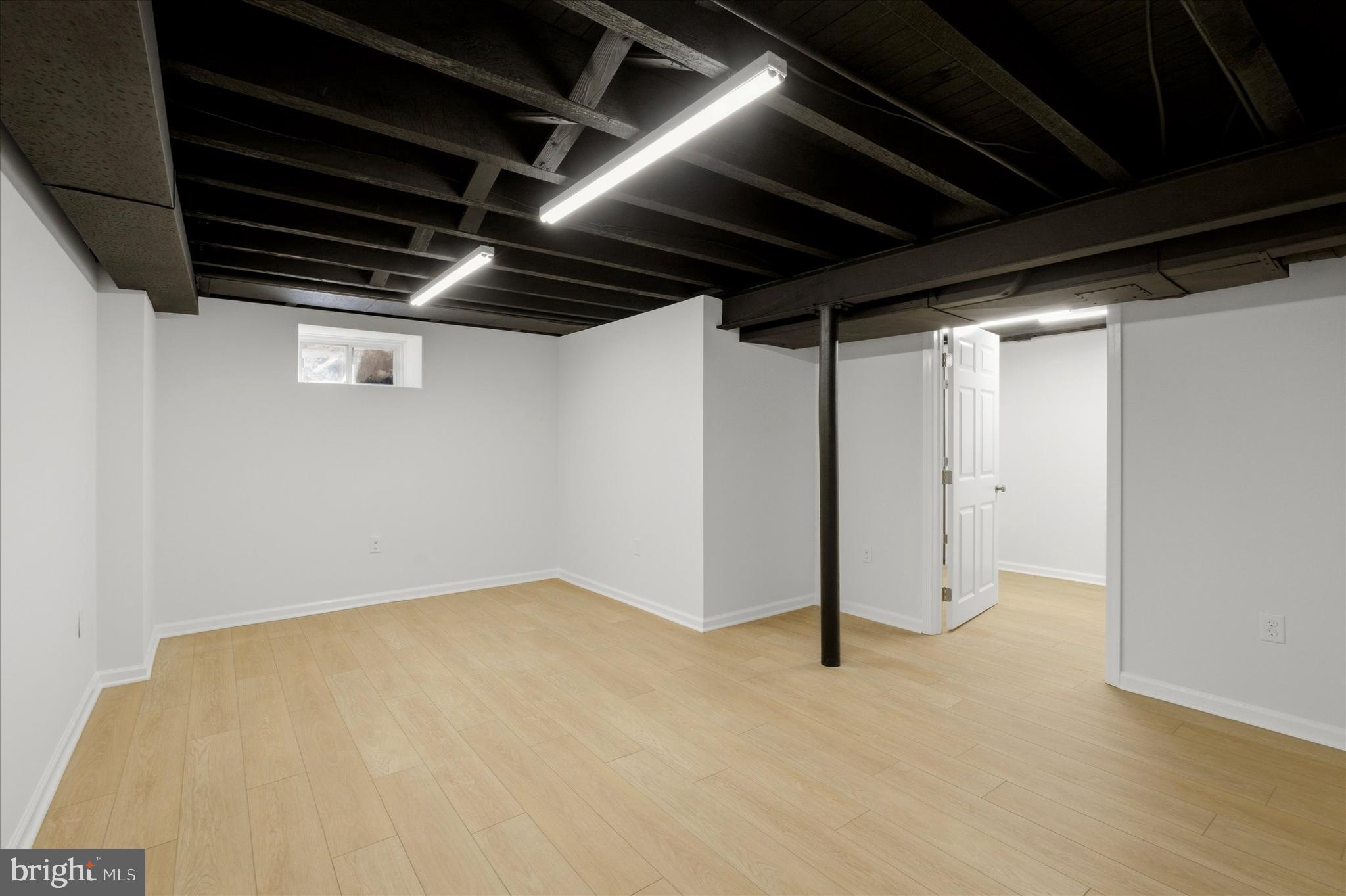 WOODMERE PARK - Residential