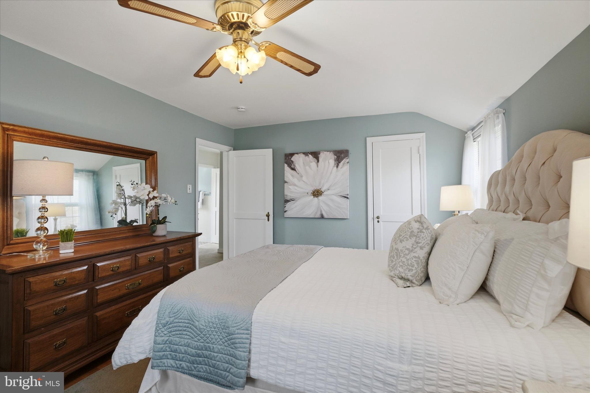 WOODMERE PARK - Residential