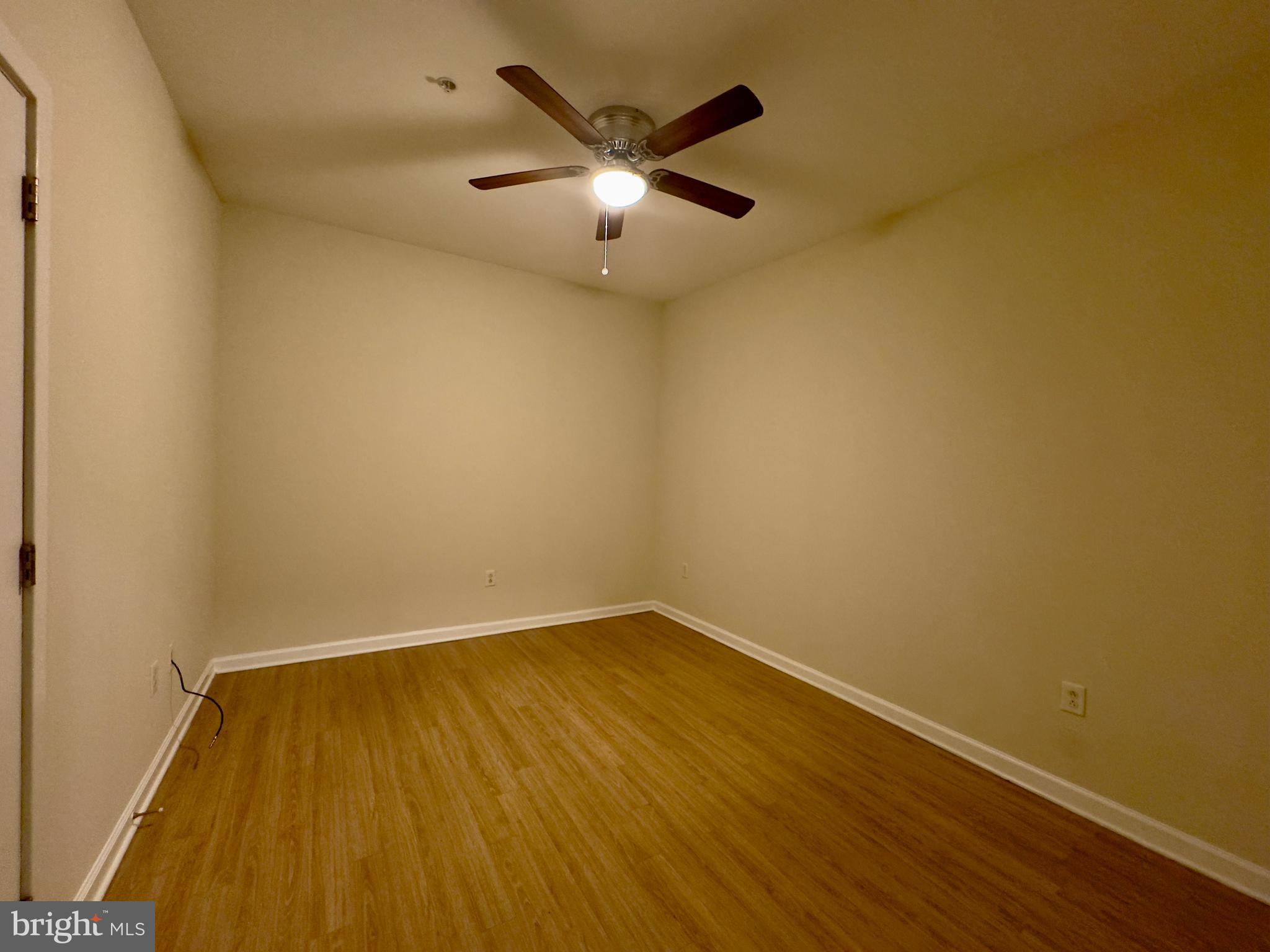 DOWNTOWN - Residential Lease