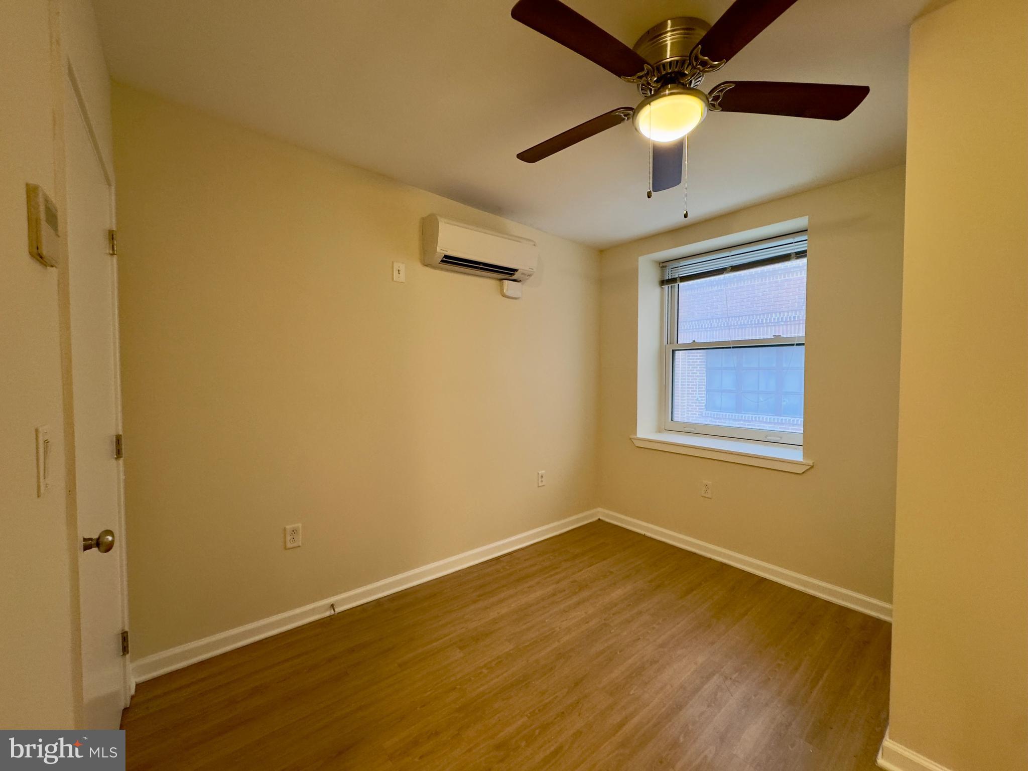 DOWNTOWN - Residential Lease