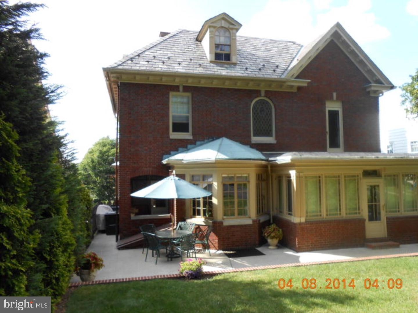 YORKVILLE - Residential