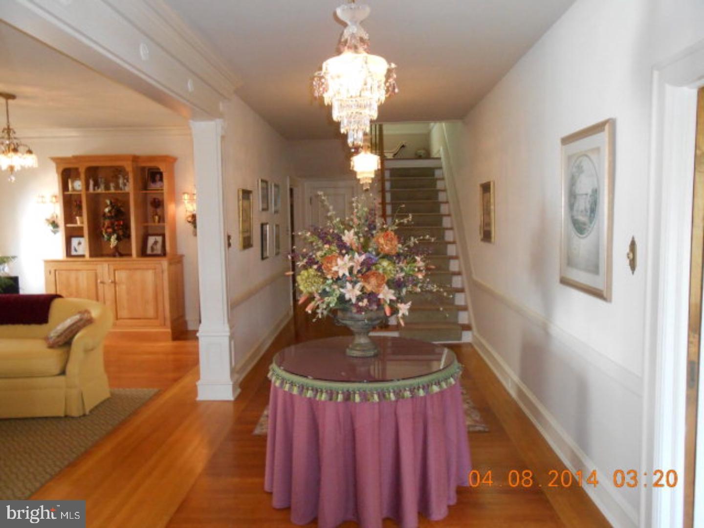 YORKVILLE - Residential