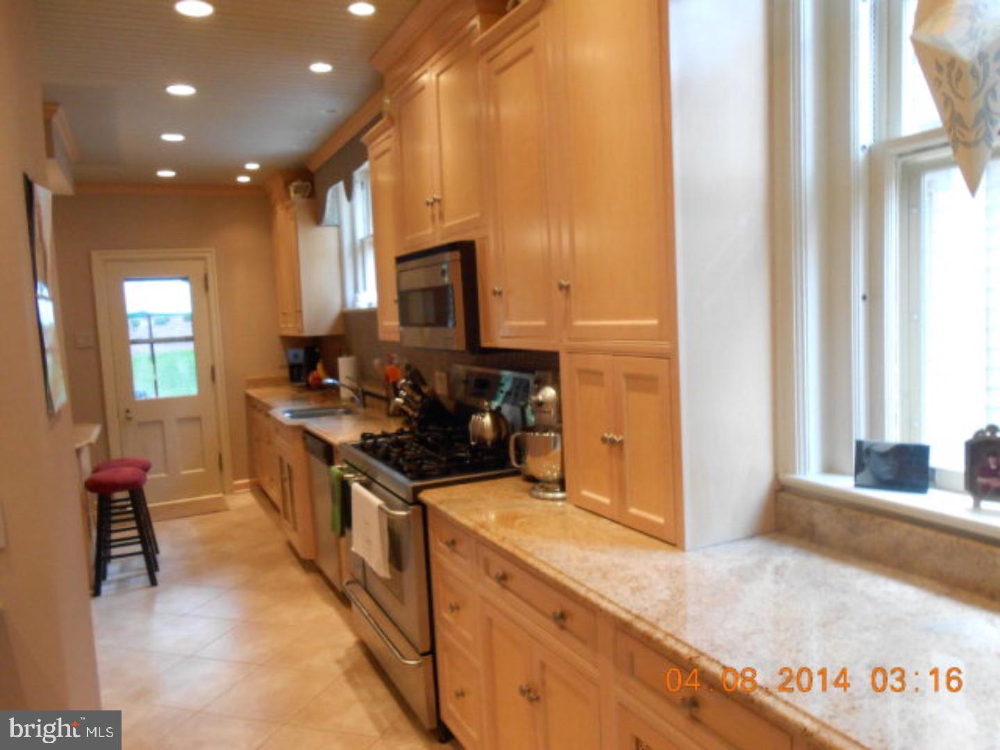 YORKVILLE - Residential