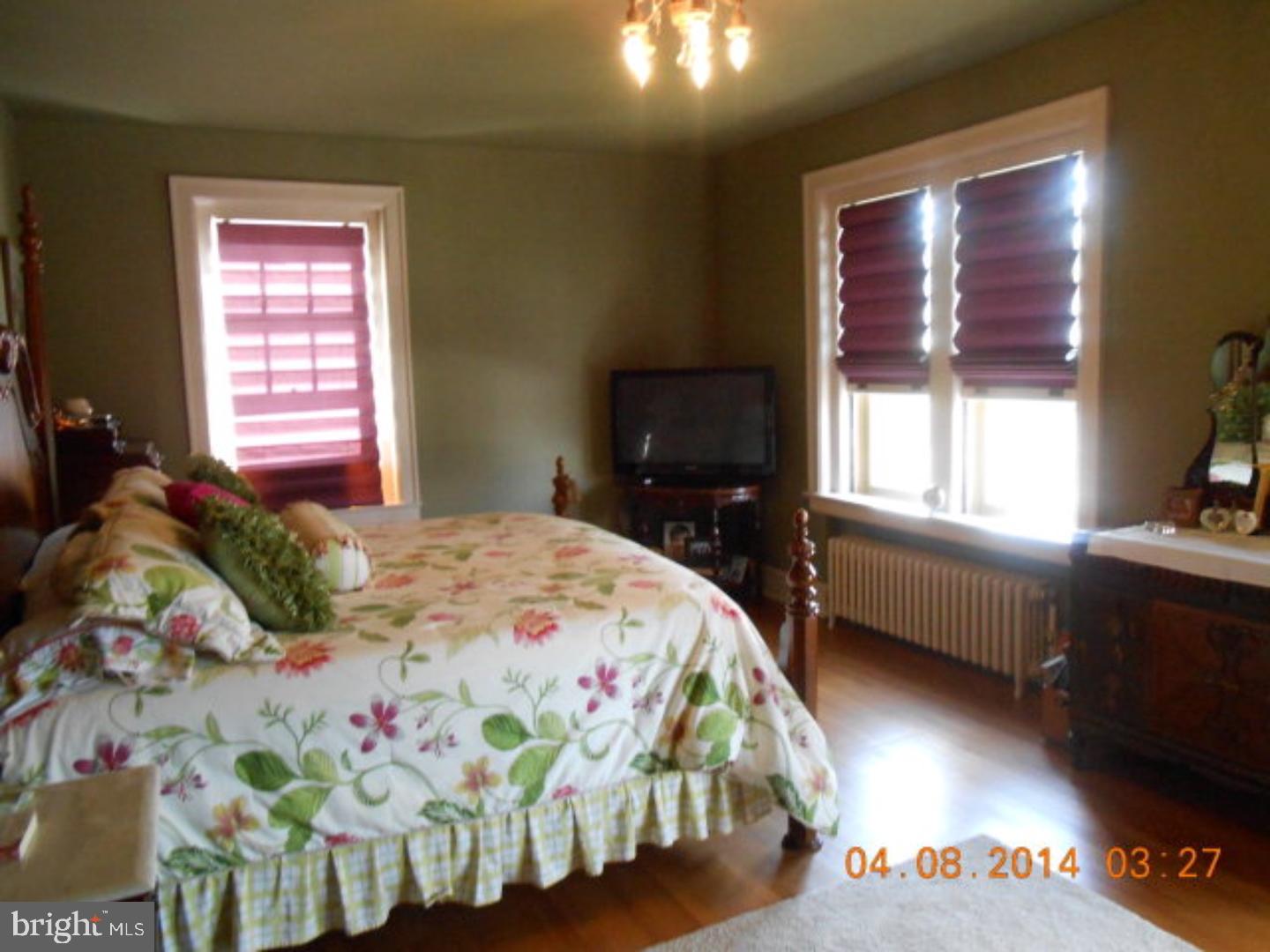 YORKVILLE - Residential