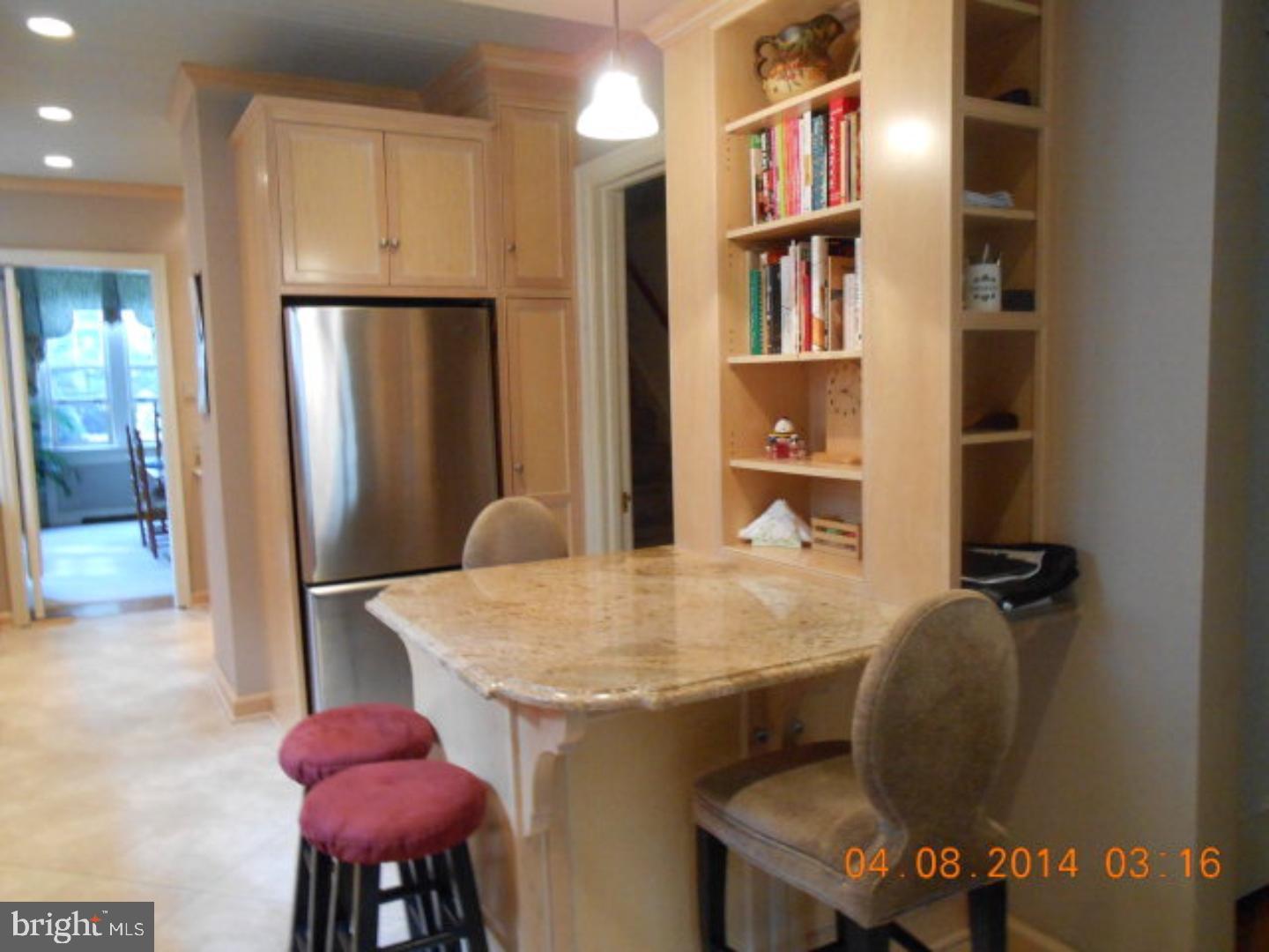 YORKVILLE - Residential