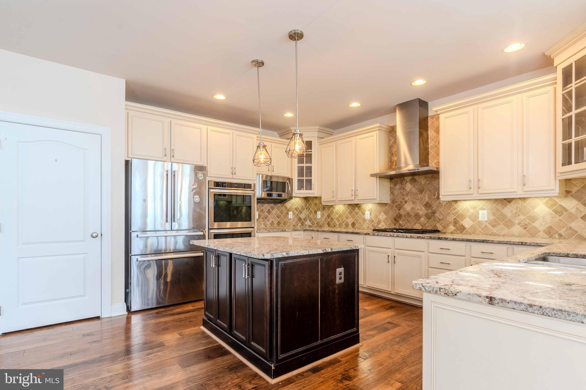 DOMINION VALLEY COUNTRY CLUB - Residential Lease