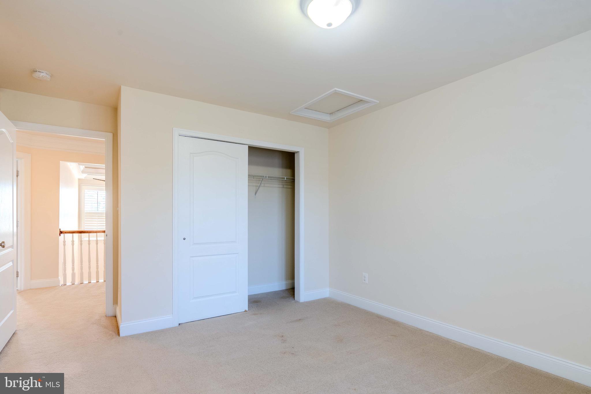 DOMINION VALLEY COUNTRY CLUB - Residential Lease