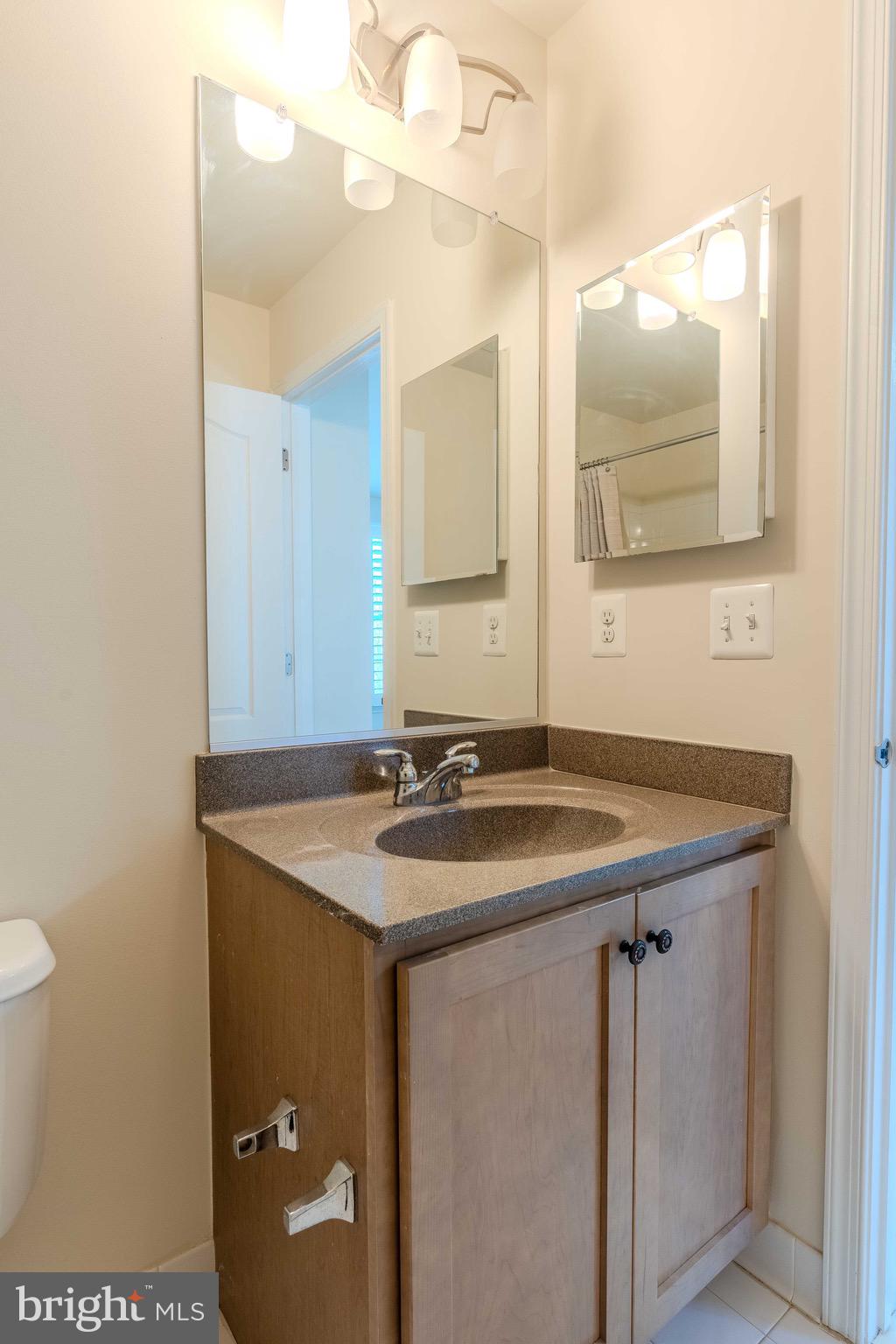 DOMINION VALLEY COUNTRY CLUB - Residential Lease
