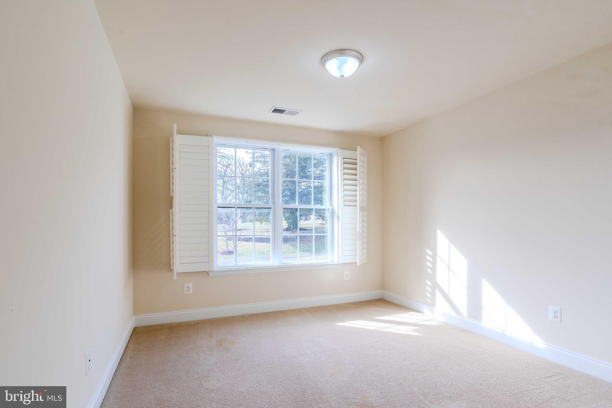 DOMINION VALLEY COUNTRY CLUB - Residential Lease