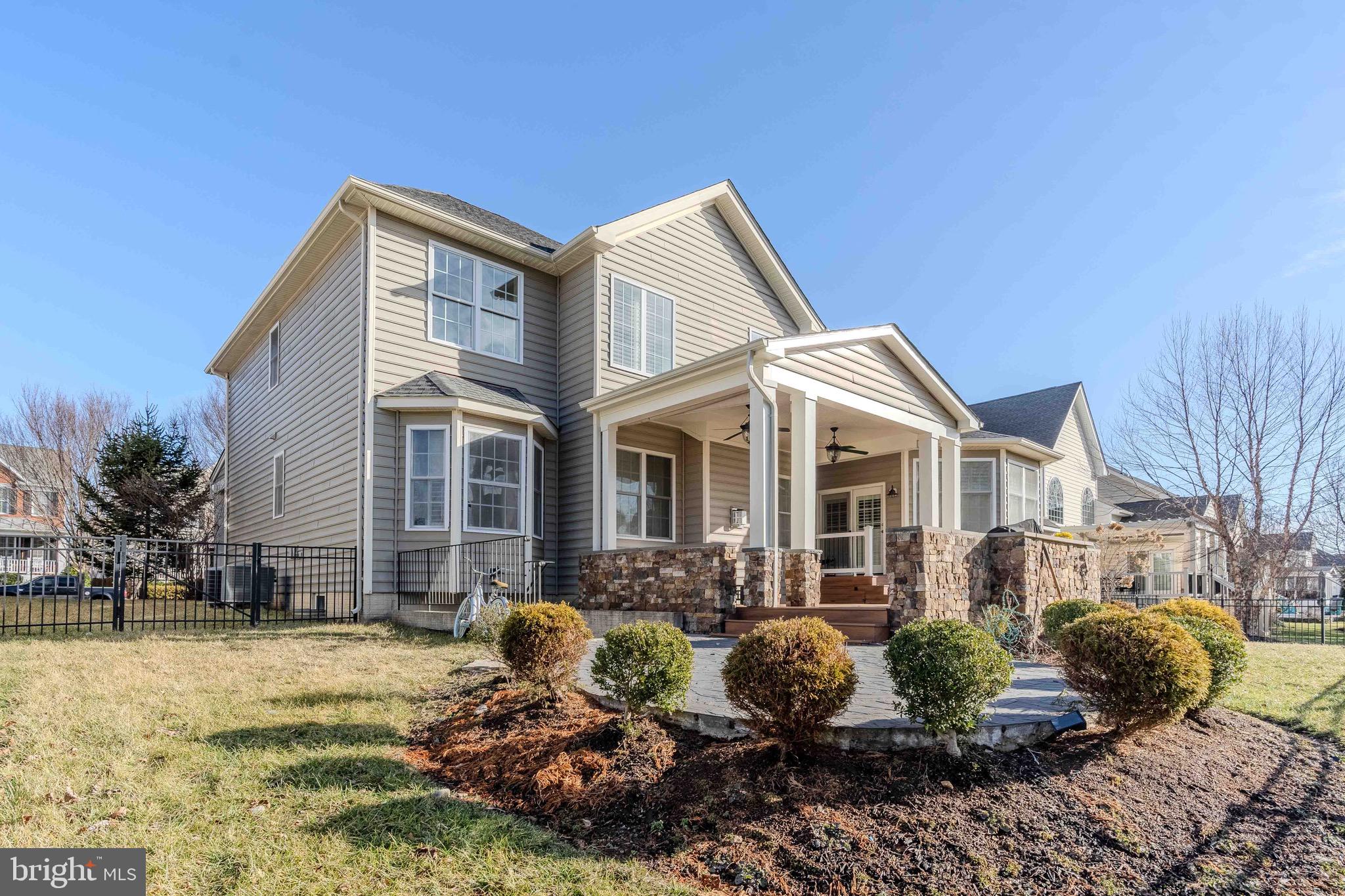DOMINION VALLEY COUNTRY CLUB - Residential Lease