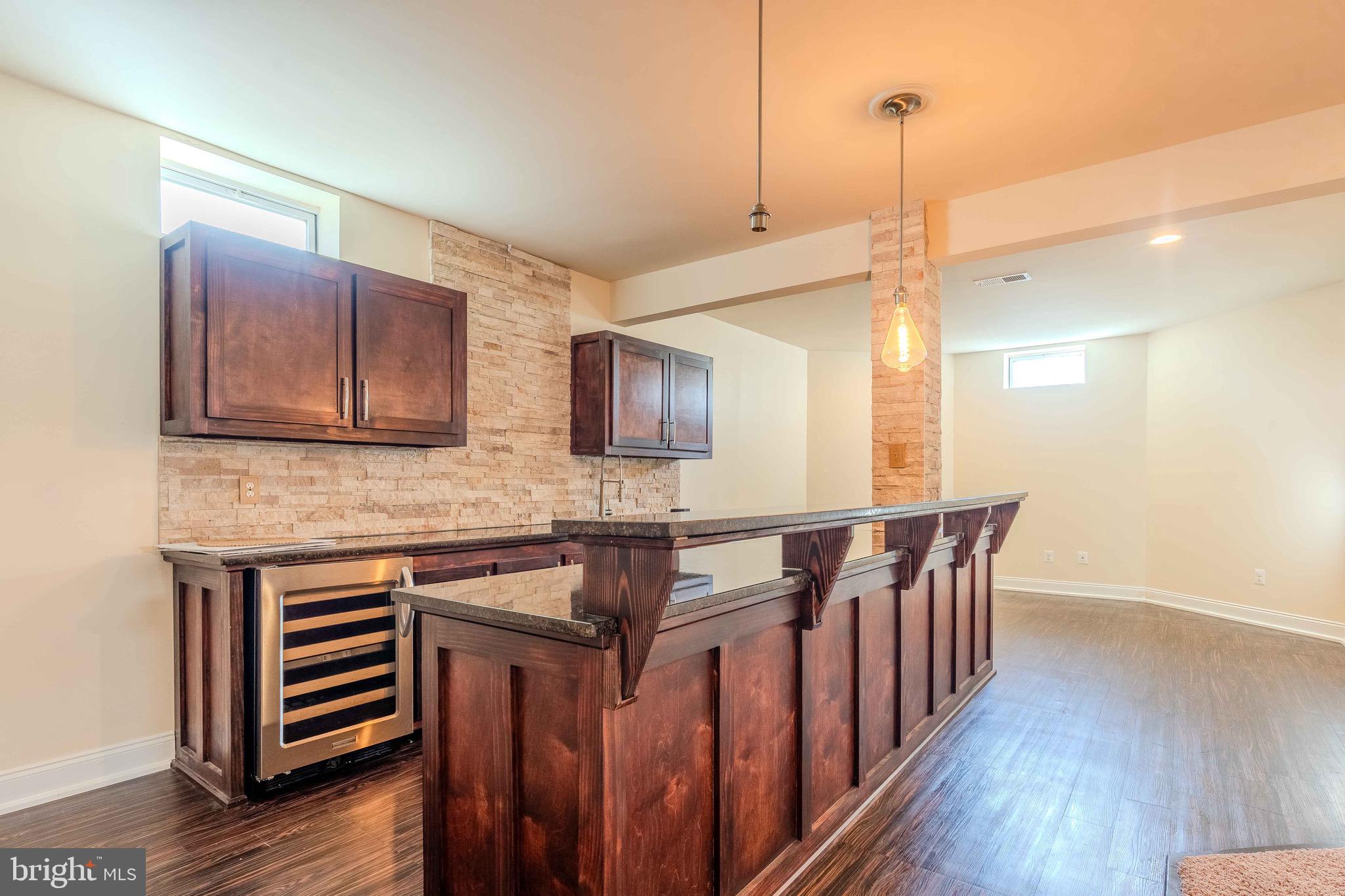 DOMINION VALLEY COUNTRY CLUB - Residential Lease