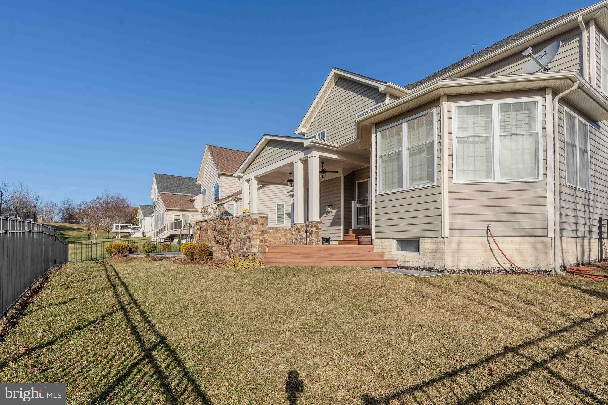 DOMINION VALLEY COUNTRY CLUB - Residential Lease