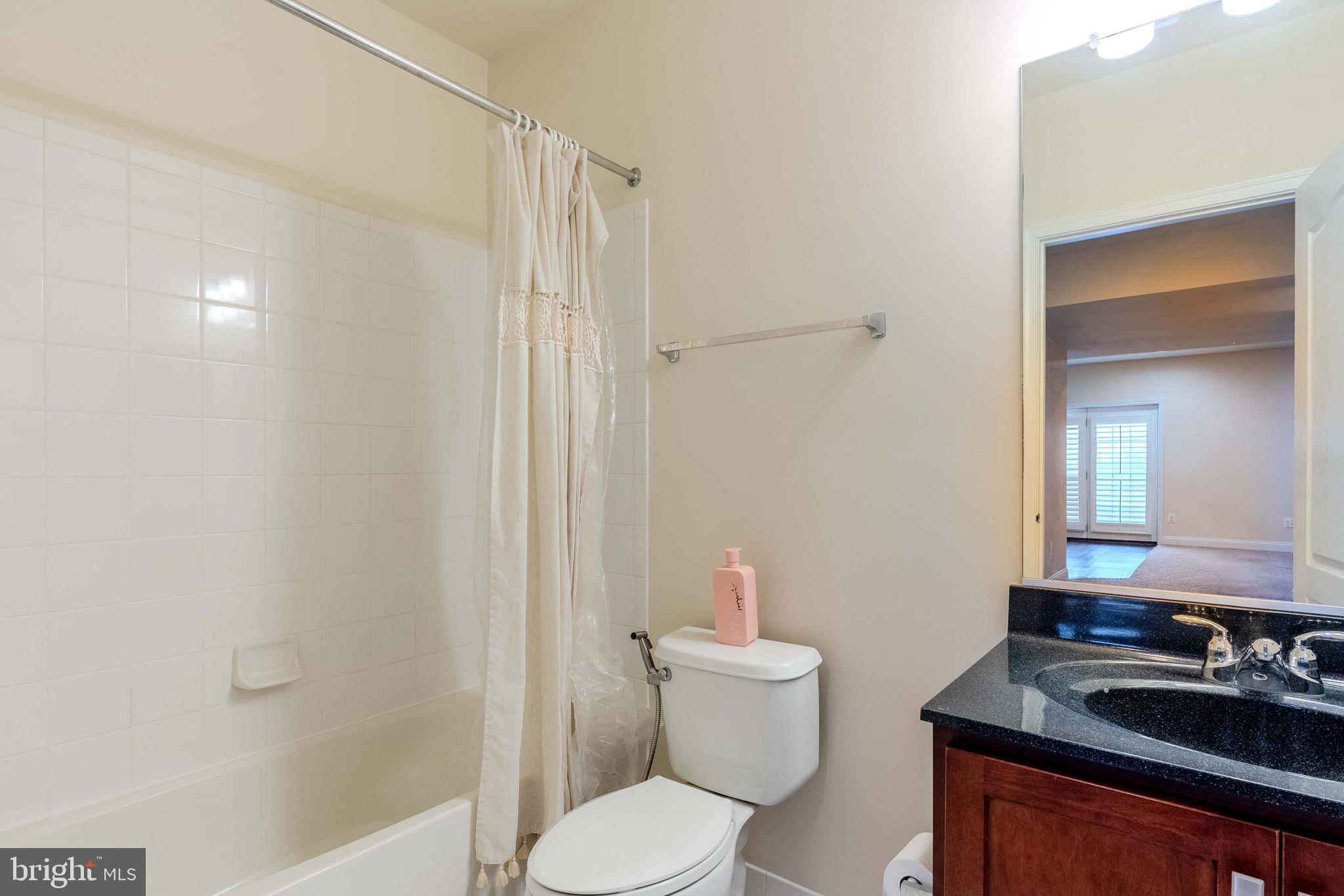 DOMINION VALLEY COUNTRY CLUB - Residential Lease