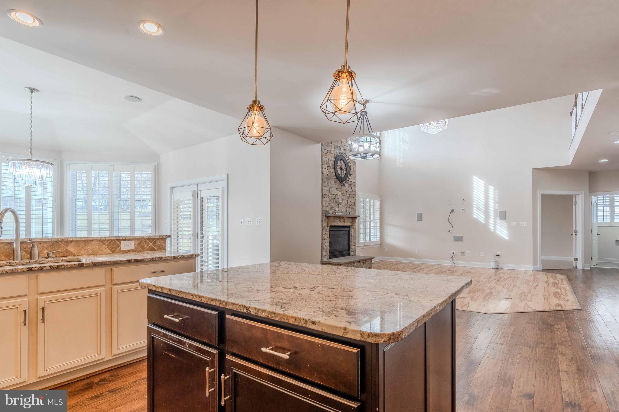 DOMINION VALLEY COUNTRY CLUB - Residential Lease