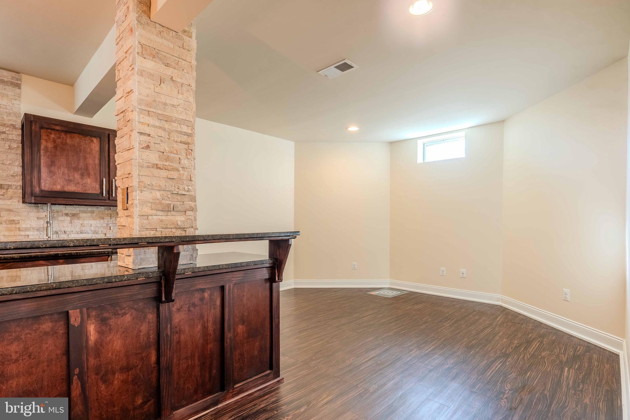 DOMINION VALLEY COUNTRY CLUB - Residential Lease