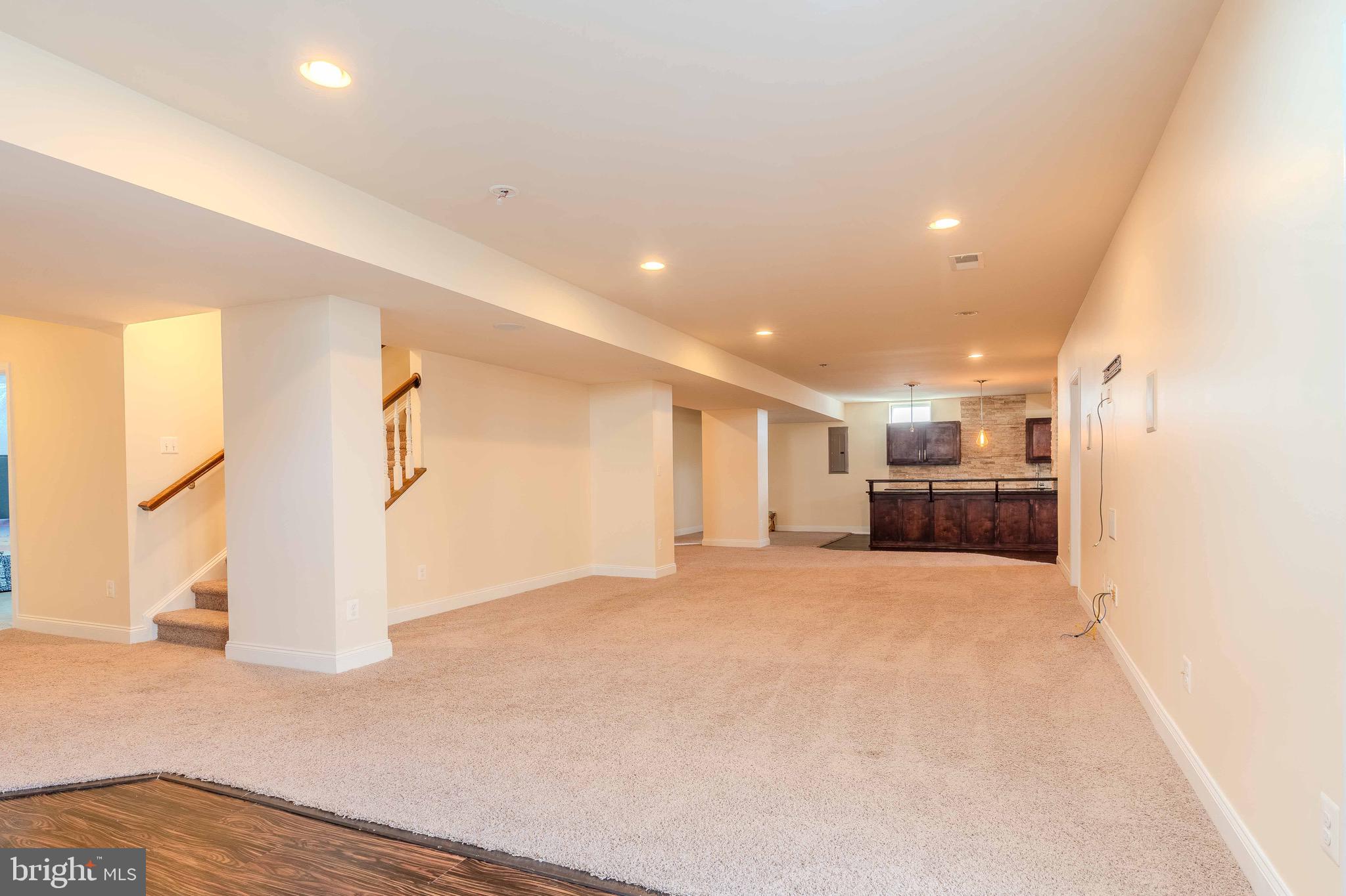 DOMINION VALLEY COUNTRY CLUB - Residential Lease