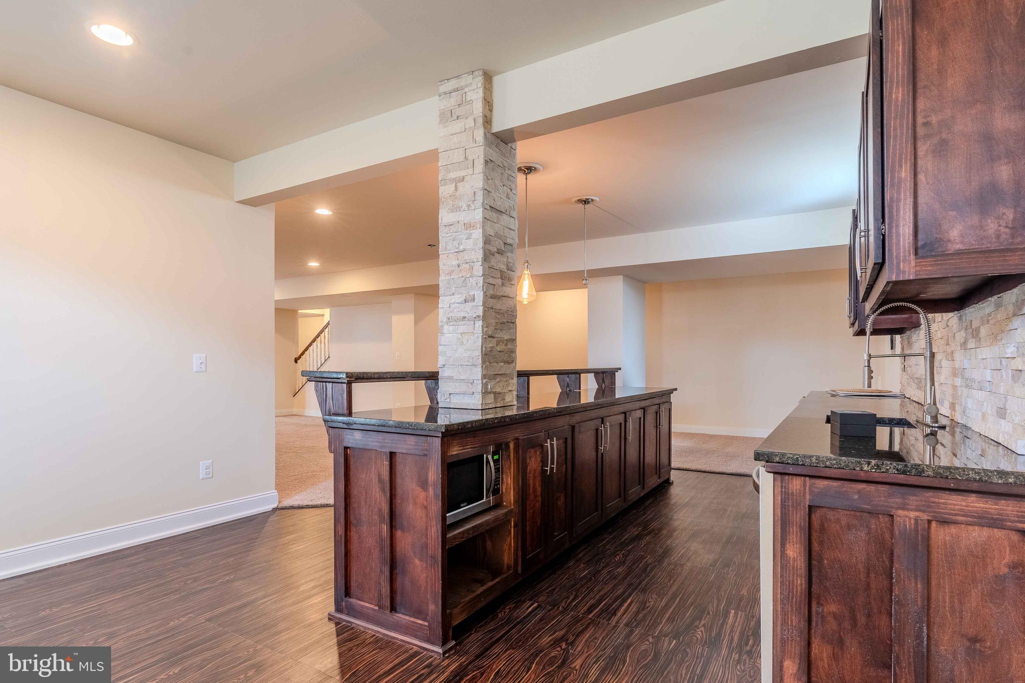 DOMINION VALLEY COUNTRY CLUB - Residential Lease
