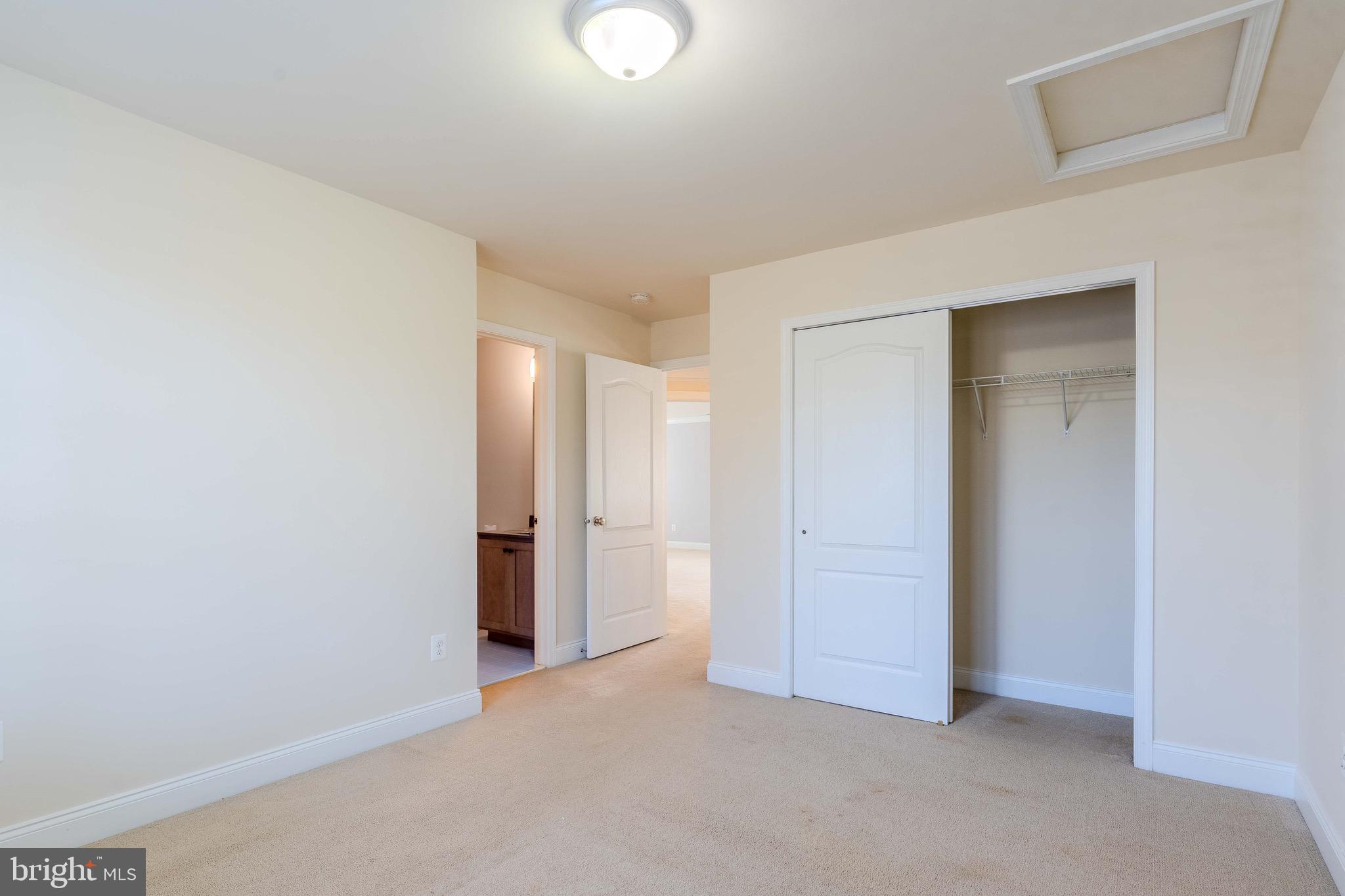 DOMINION VALLEY COUNTRY CLUB - Residential Lease