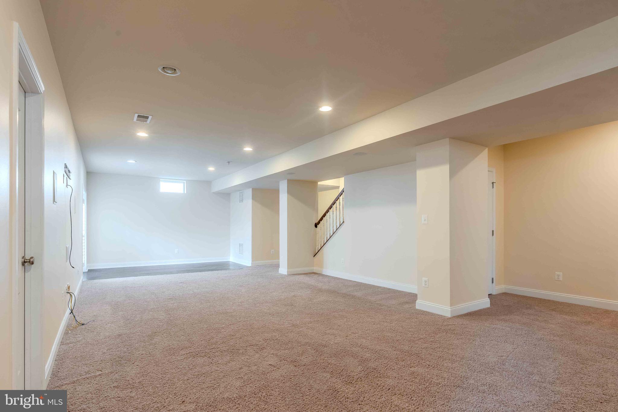 DOMINION VALLEY COUNTRY CLUB - Residential Lease