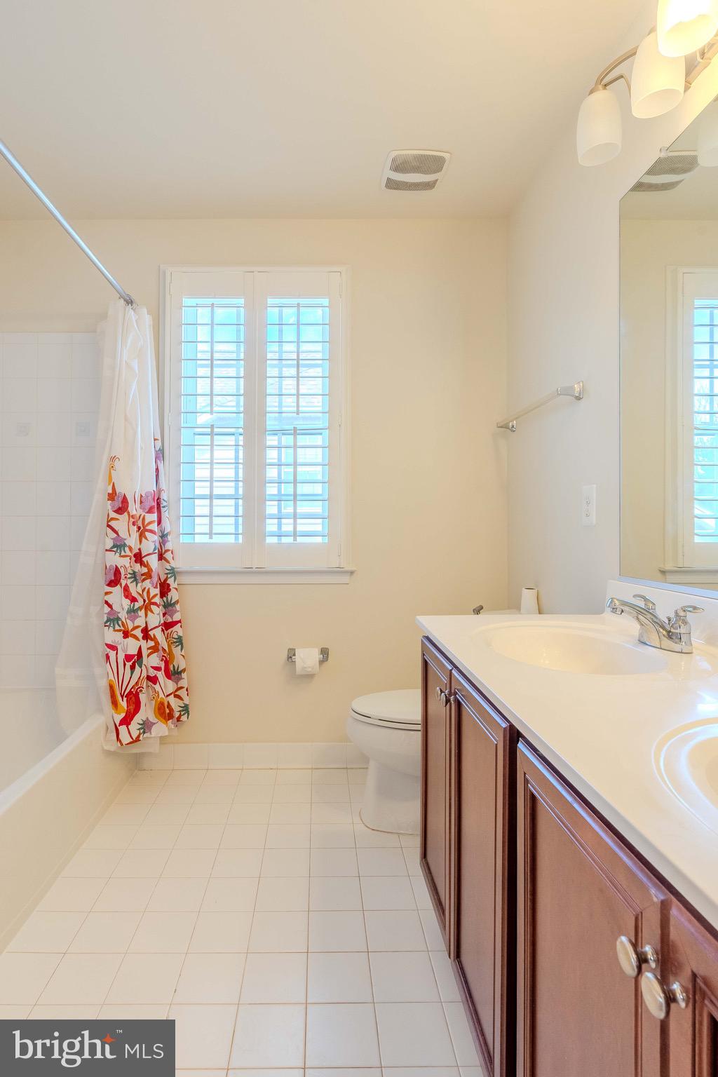 DOMINION VALLEY COUNTRY CLUB - Residential Lease