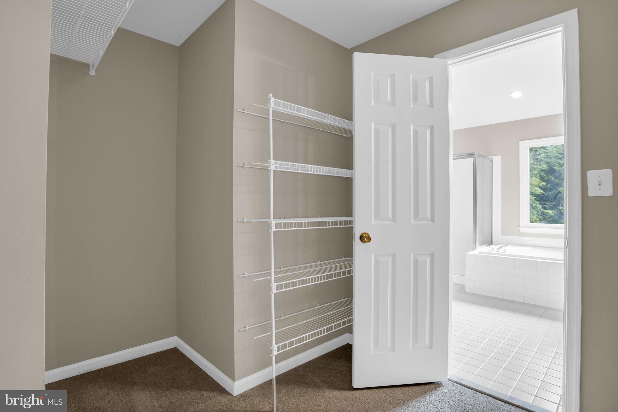 CENTRE RIDGE - Residential