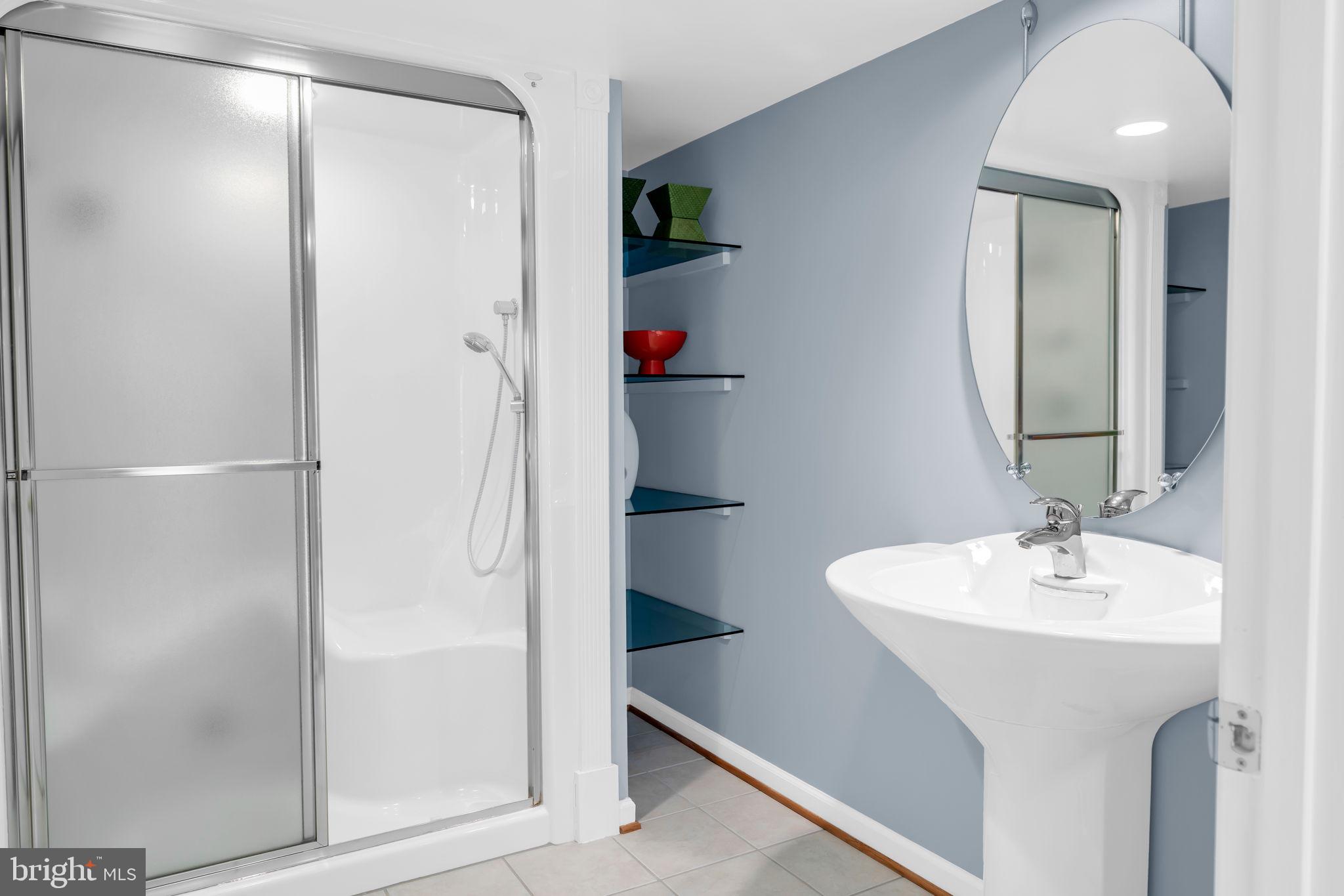 CENTRE RIDGE - Residential