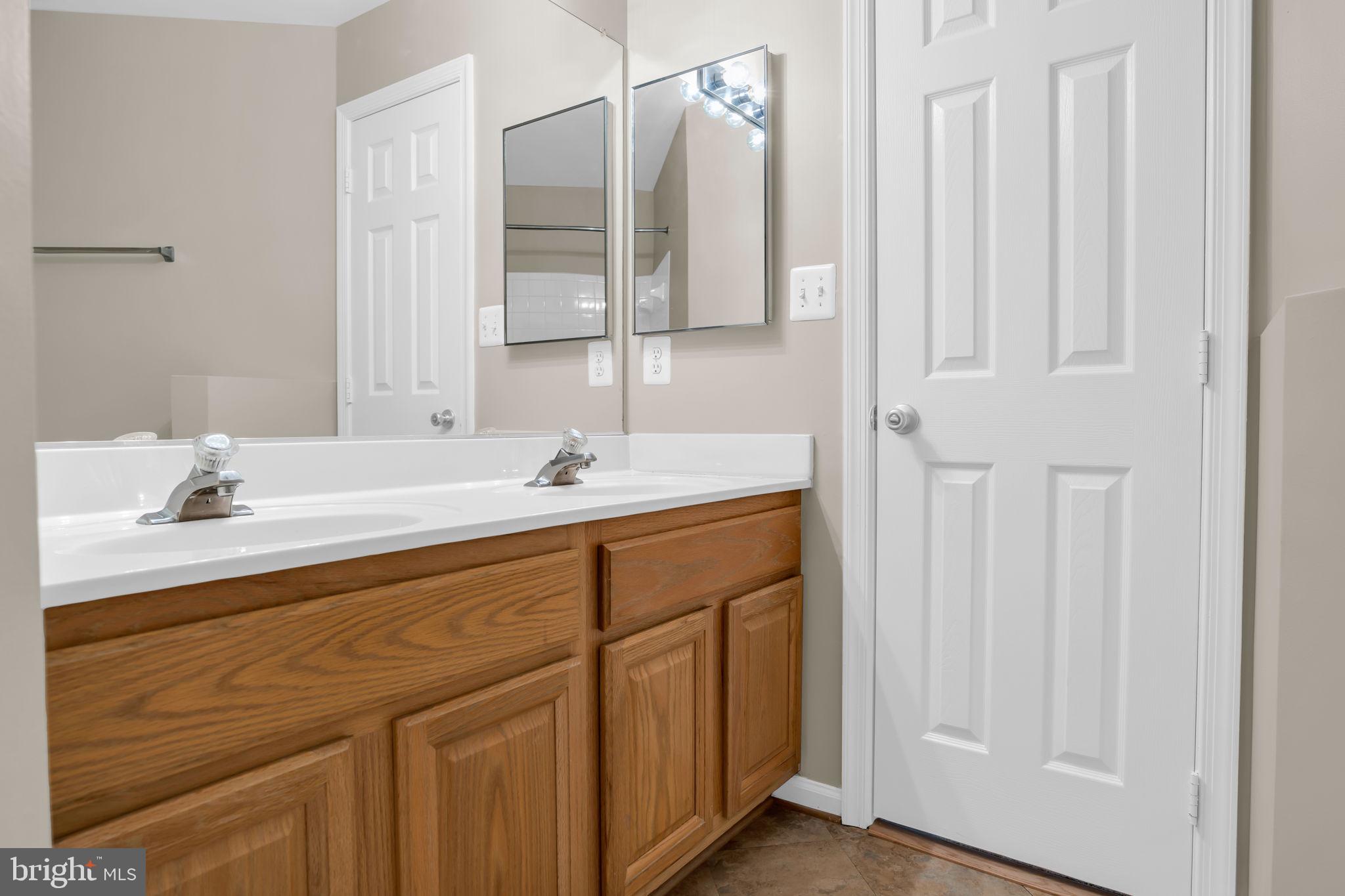 CENTRE RIDGE - Residential