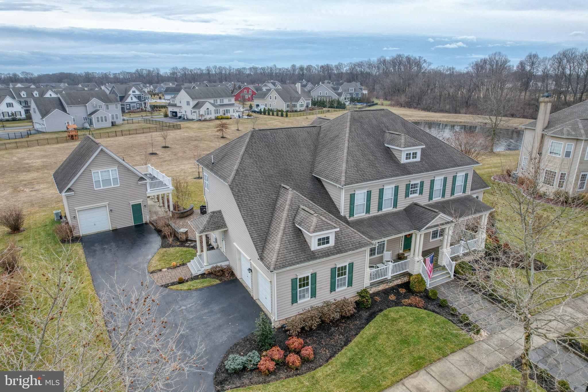 444 SPRING HOLLOW DRIVE