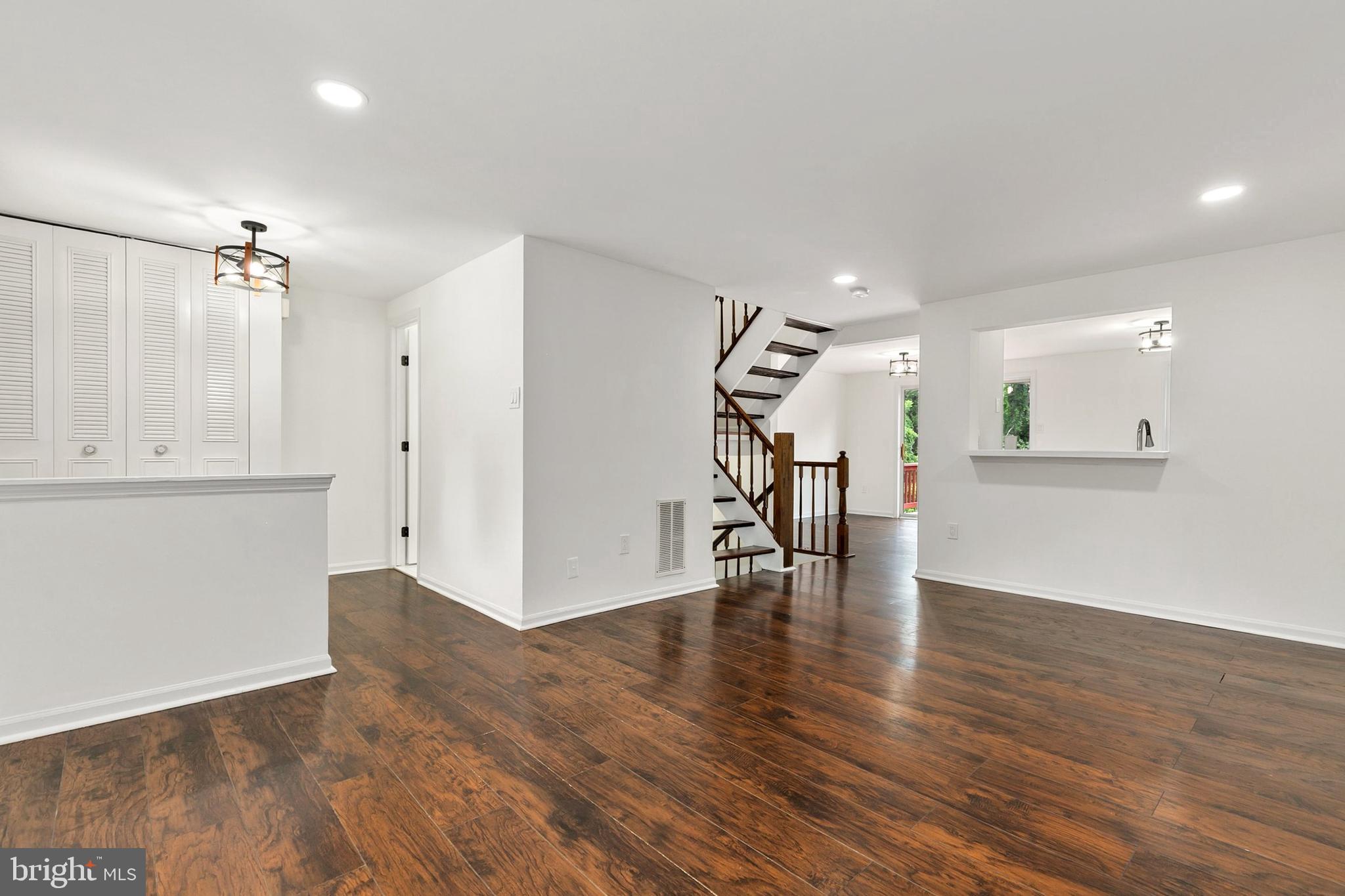 513 CORAL REEF DRIVE
