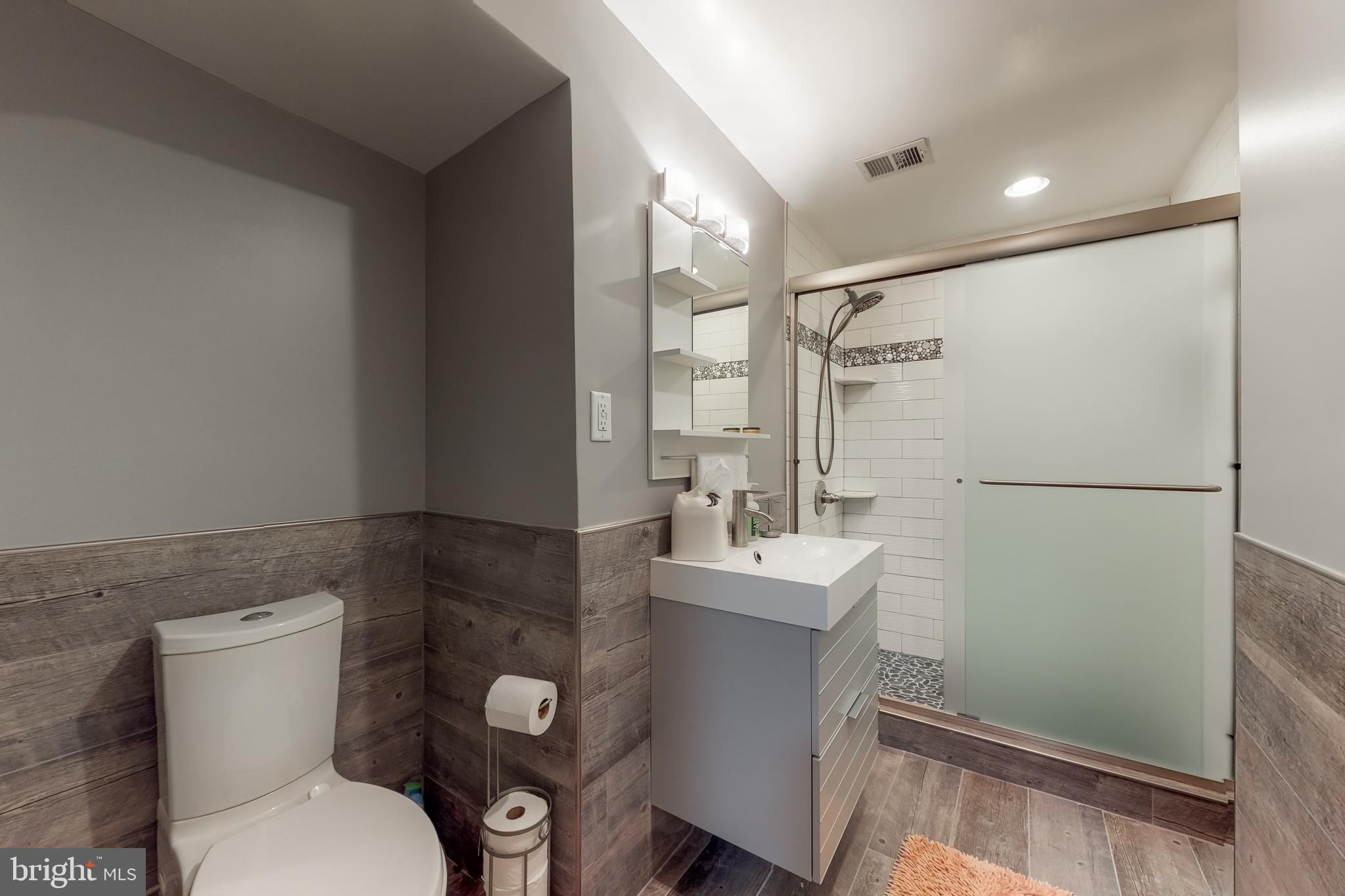 RIVERSIDE ESTATES - Residential