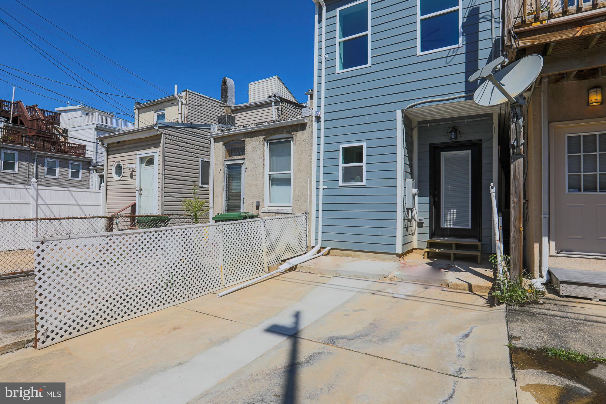 RIVERSIDE - Residential