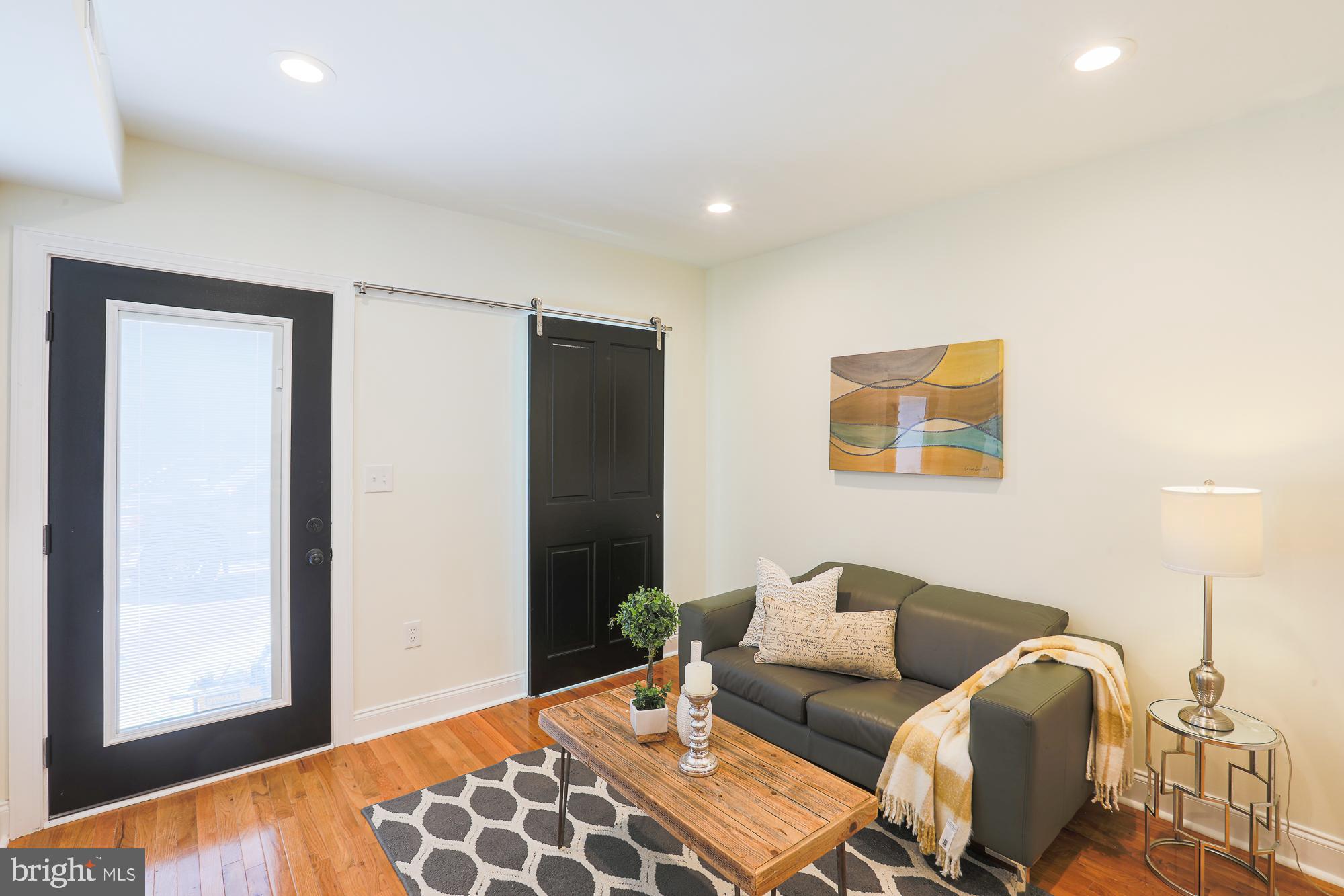 RIVERSIDE - Residential