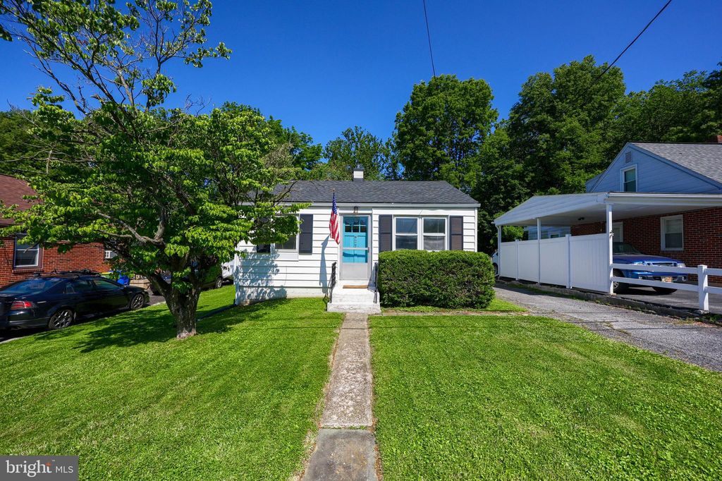 Photo of 27 Plymouth Avenue, LANCASTER, PA 17602 (MLS # PALA2070708)