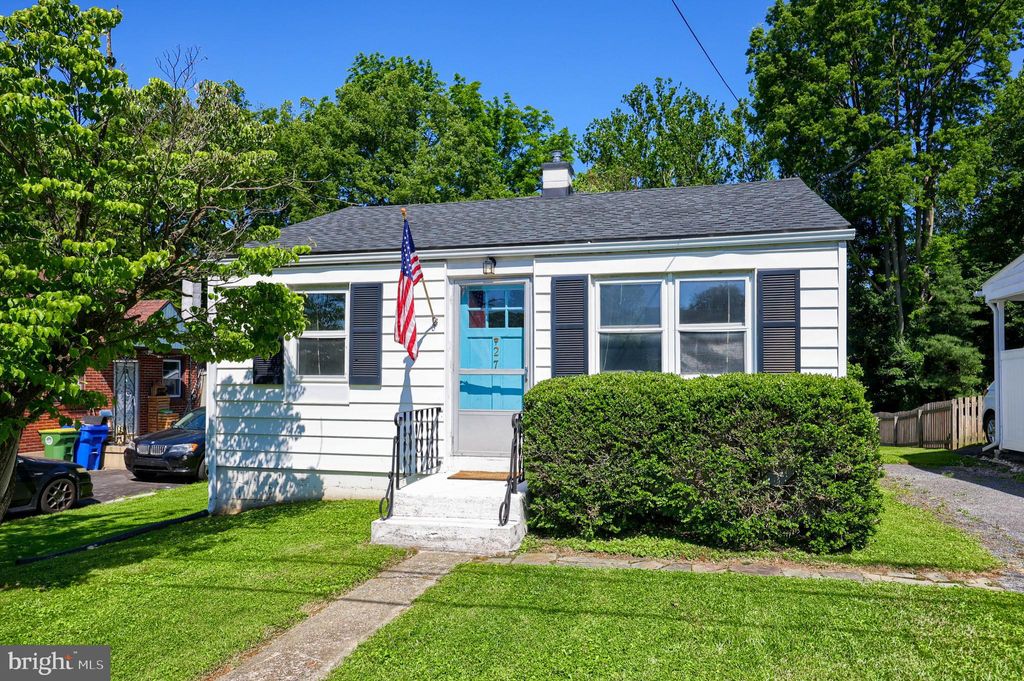 Photo of 27 Plymouth Avenue, LANCASTER, PA 17602 (MLS # PALA2070708)