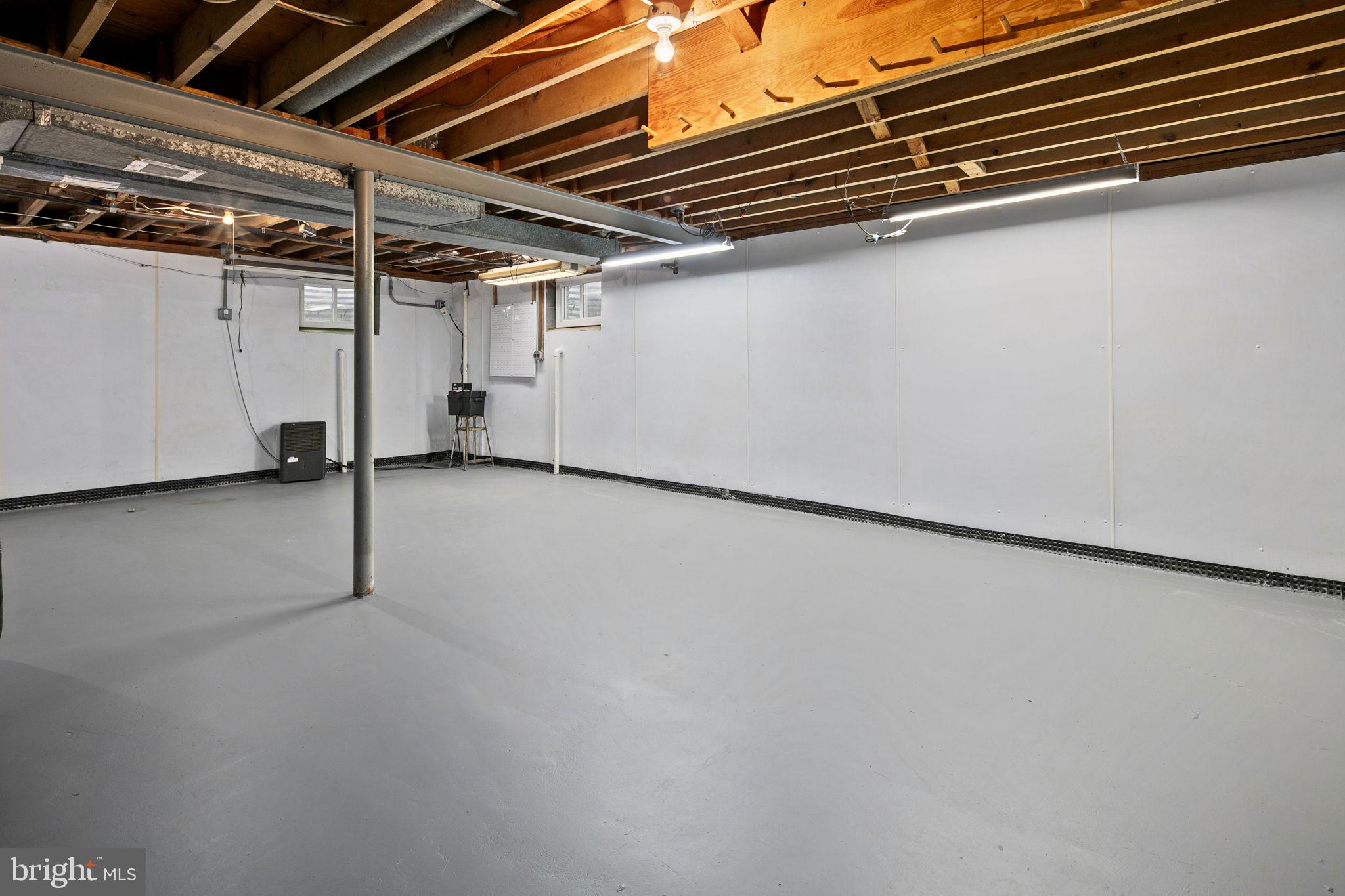 RIVERSIDE ESTATES - Residential