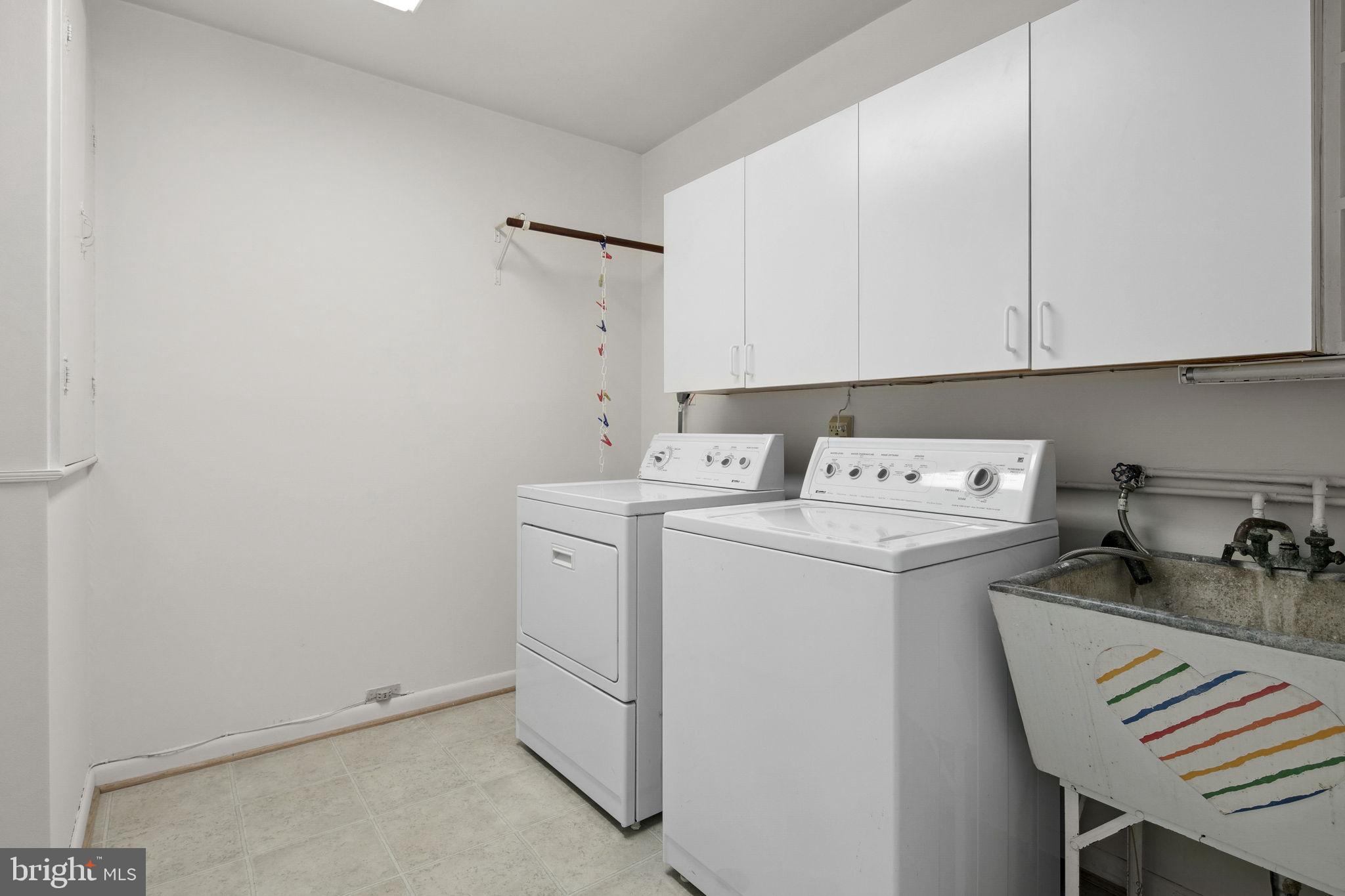 RIVERSIDE ESTATES - Residential