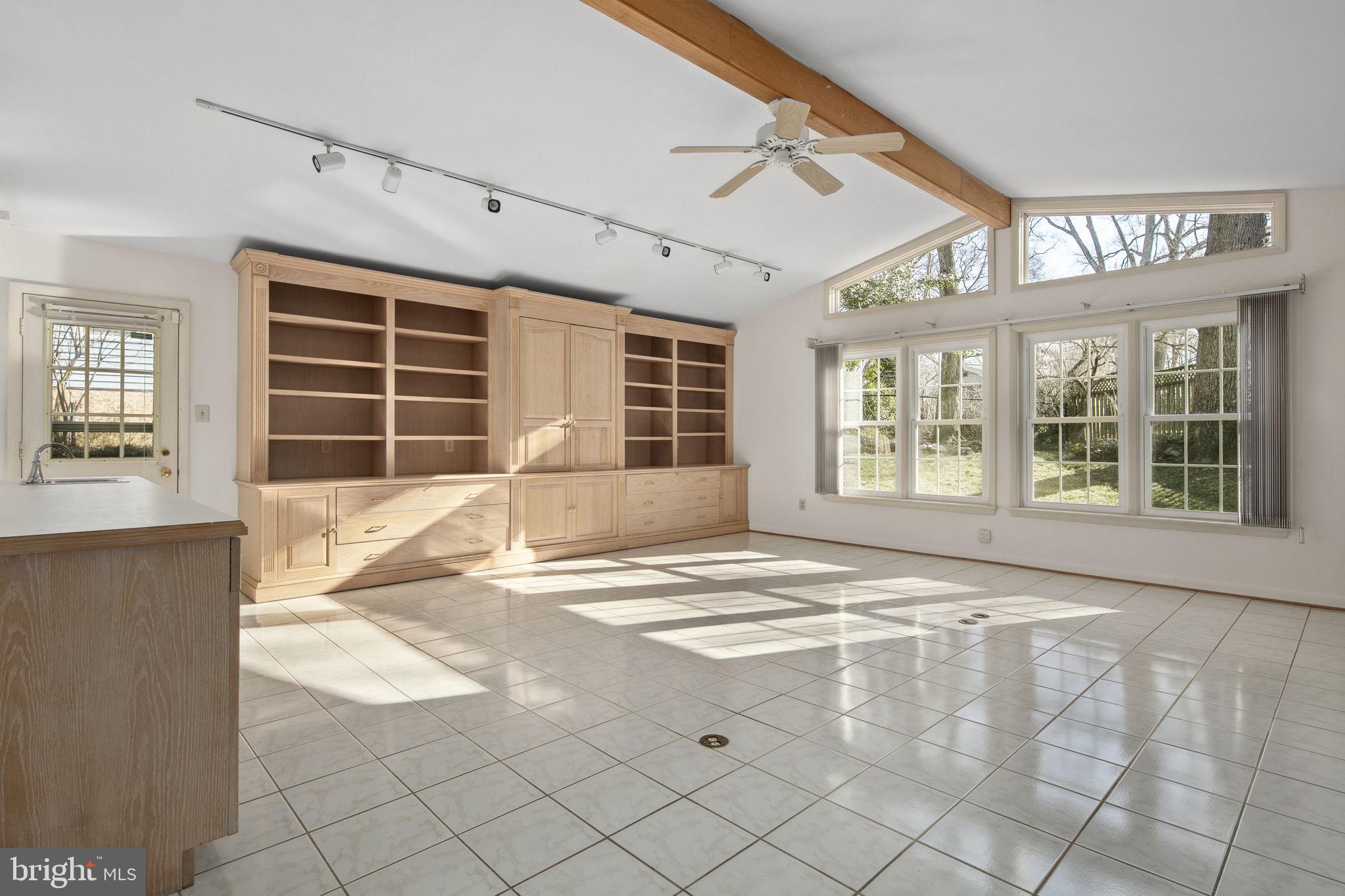 RIVERSIDE ESTATES - Residential