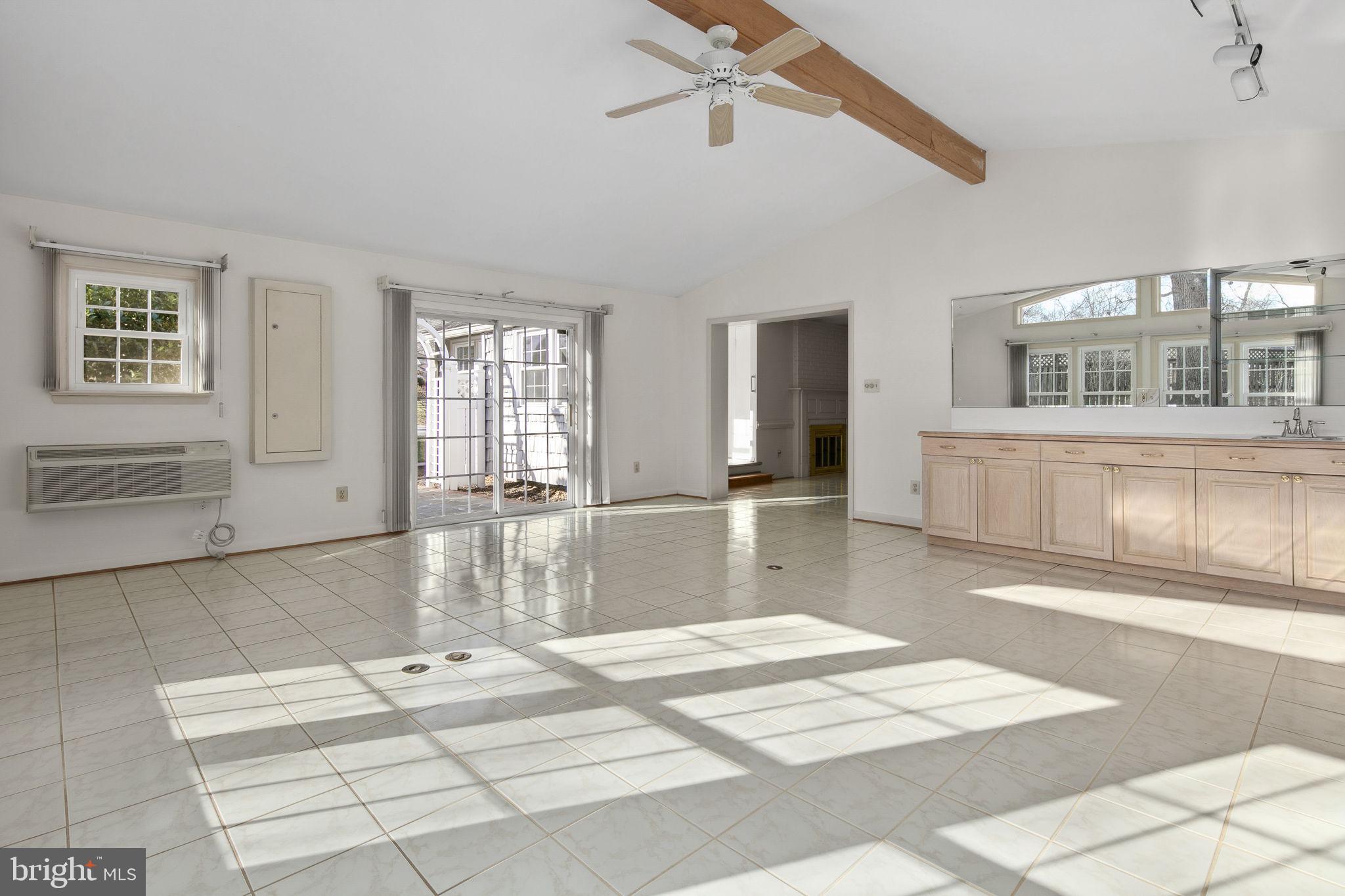 RIVERSIDE ESTATES - Residential