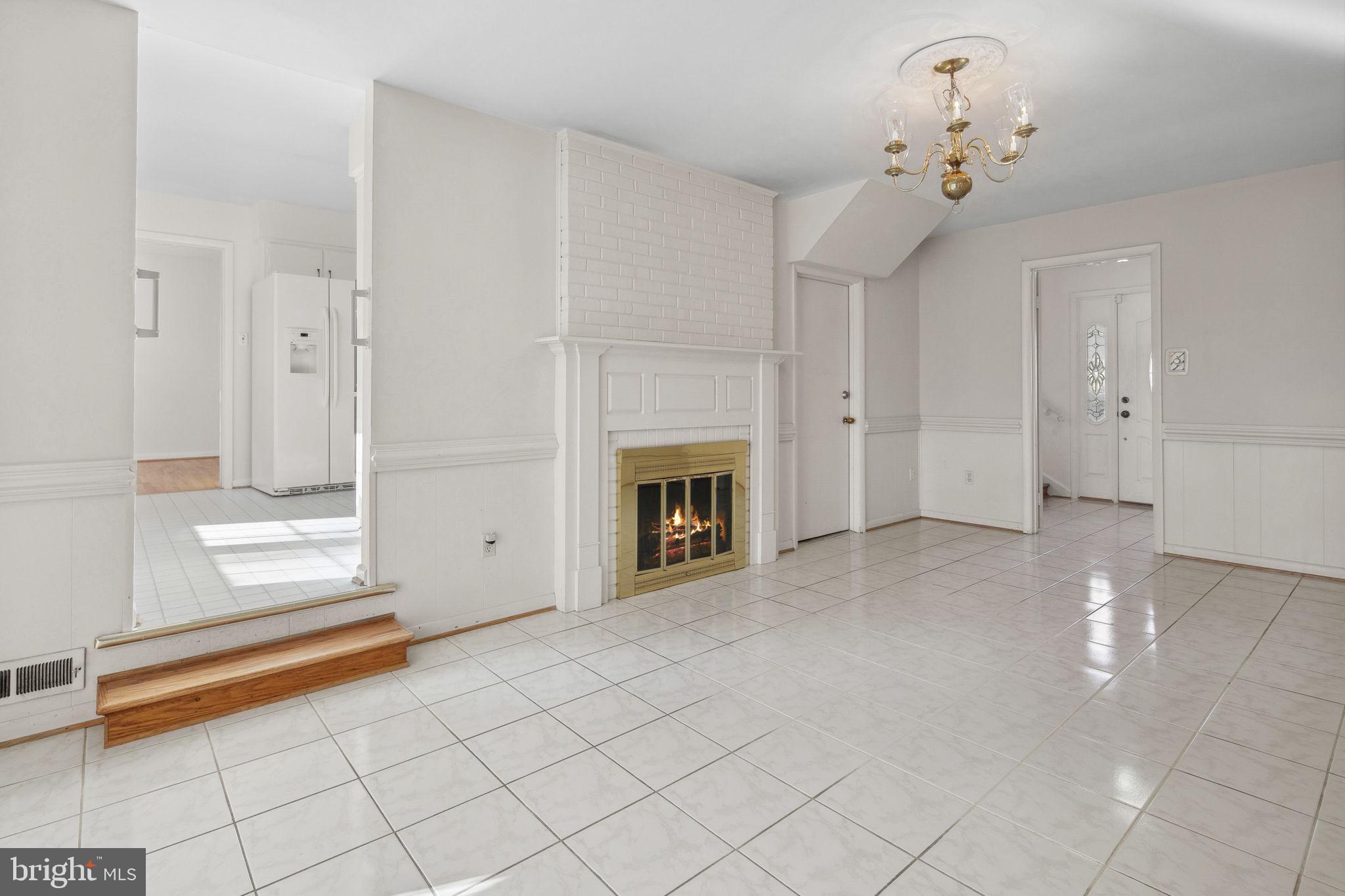 RIVERSIDE ESTATES - Residential