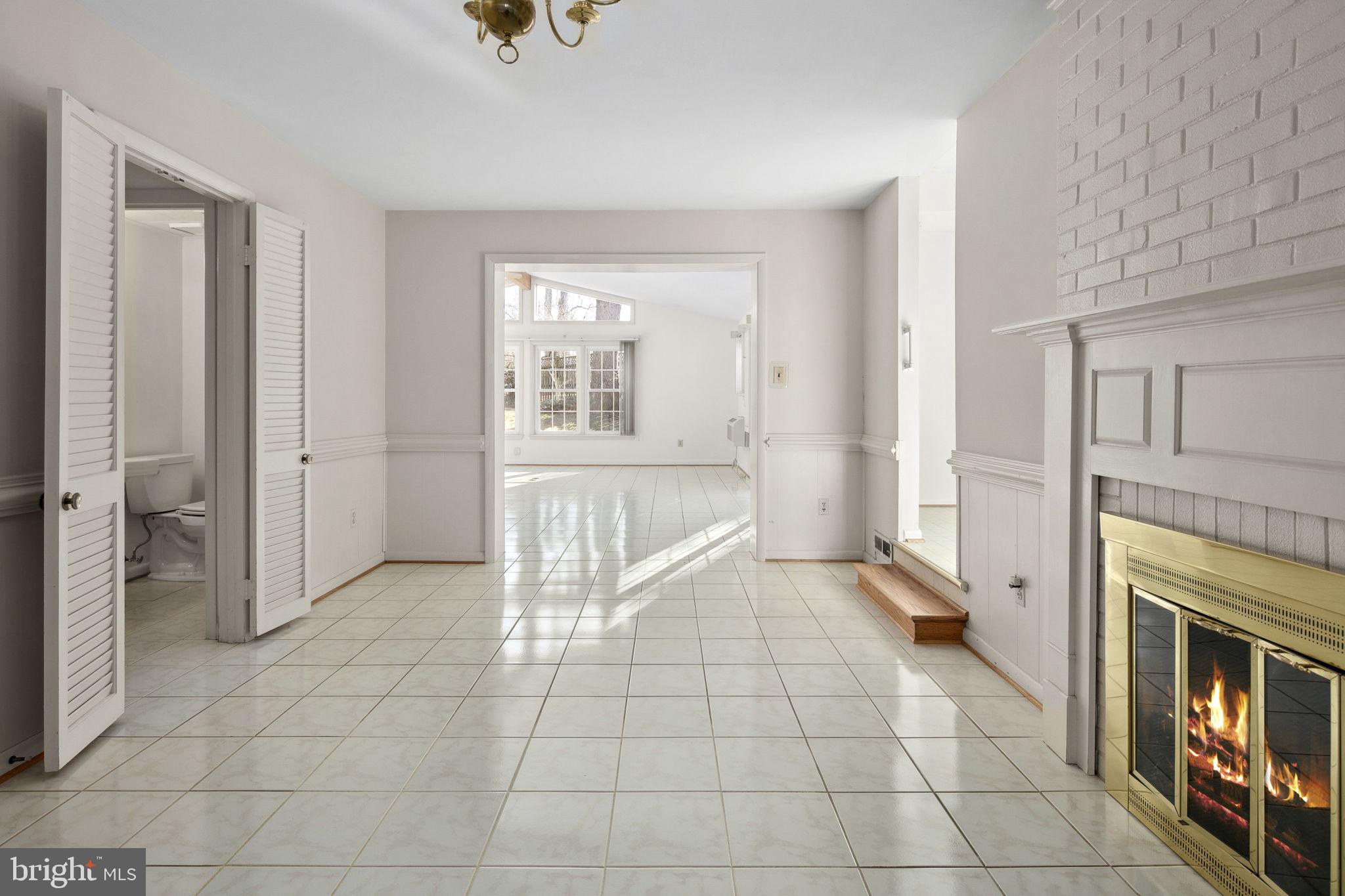 RIVERSIDE ESTATES - Residential