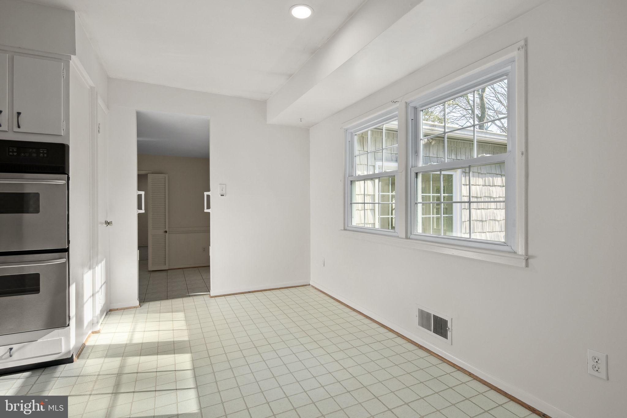 RIVERSIDE ESTATES - Residential