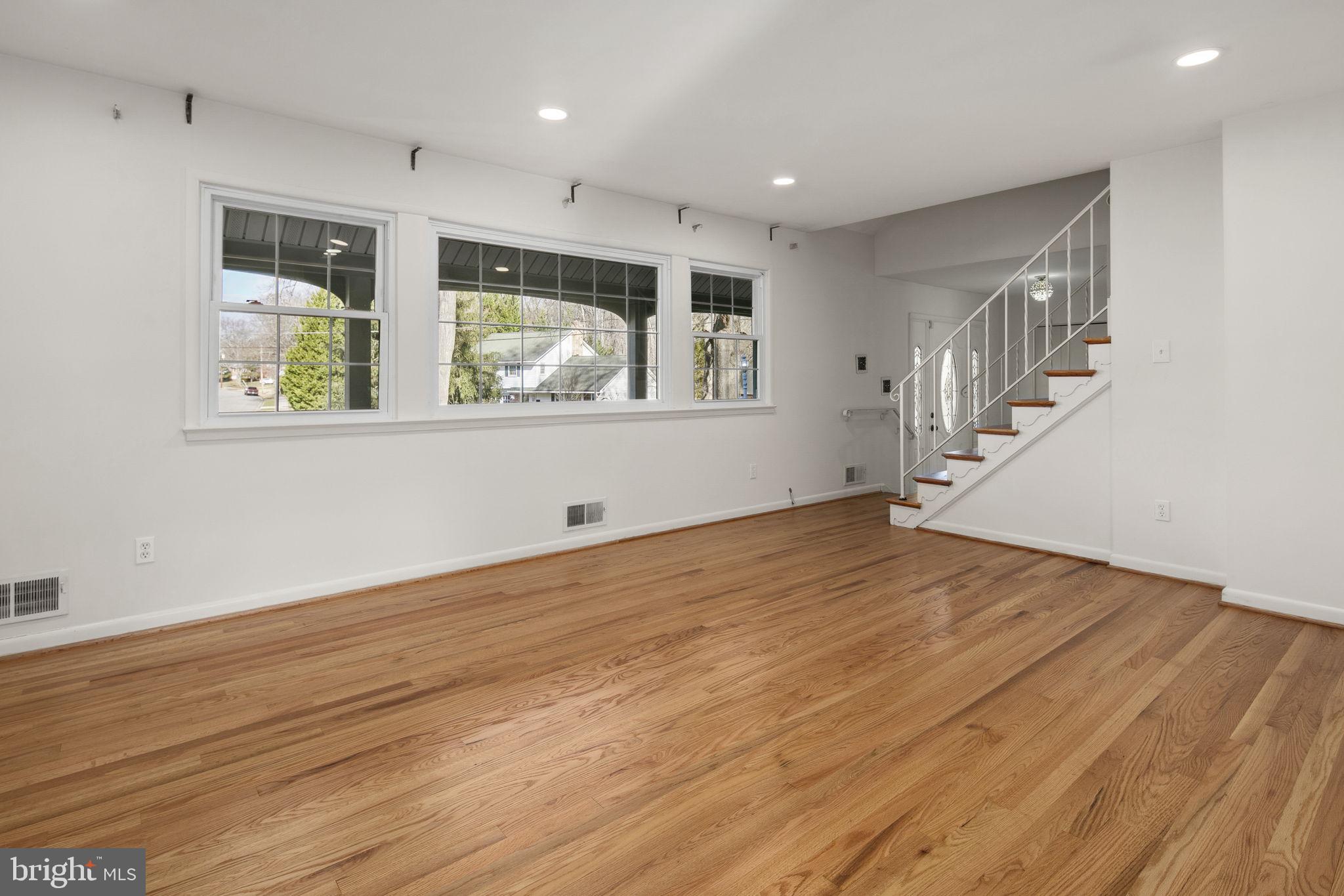 RIVERSIDE ESTATES - Residential