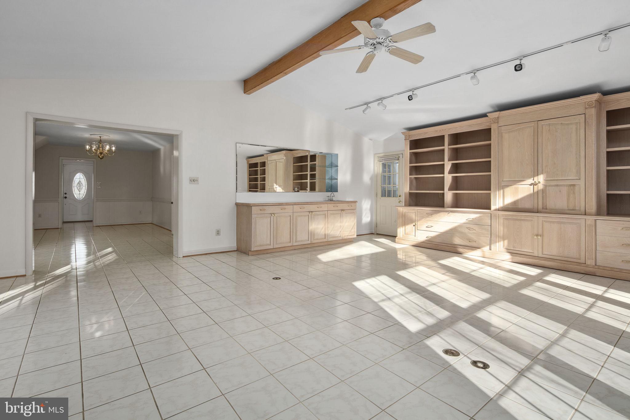 RIVERSIDE ESTATES - Residential