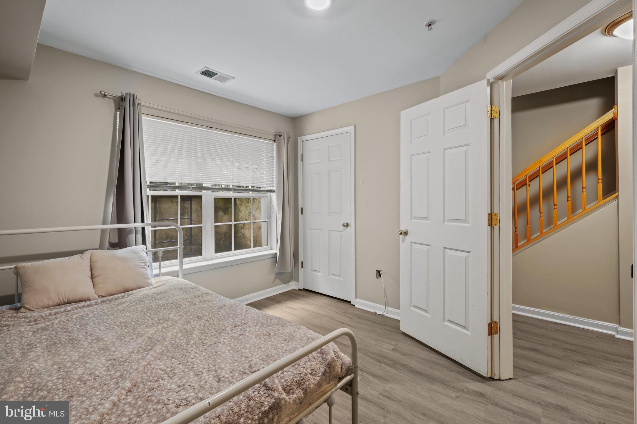 CREEKSIDE COVE - Residential