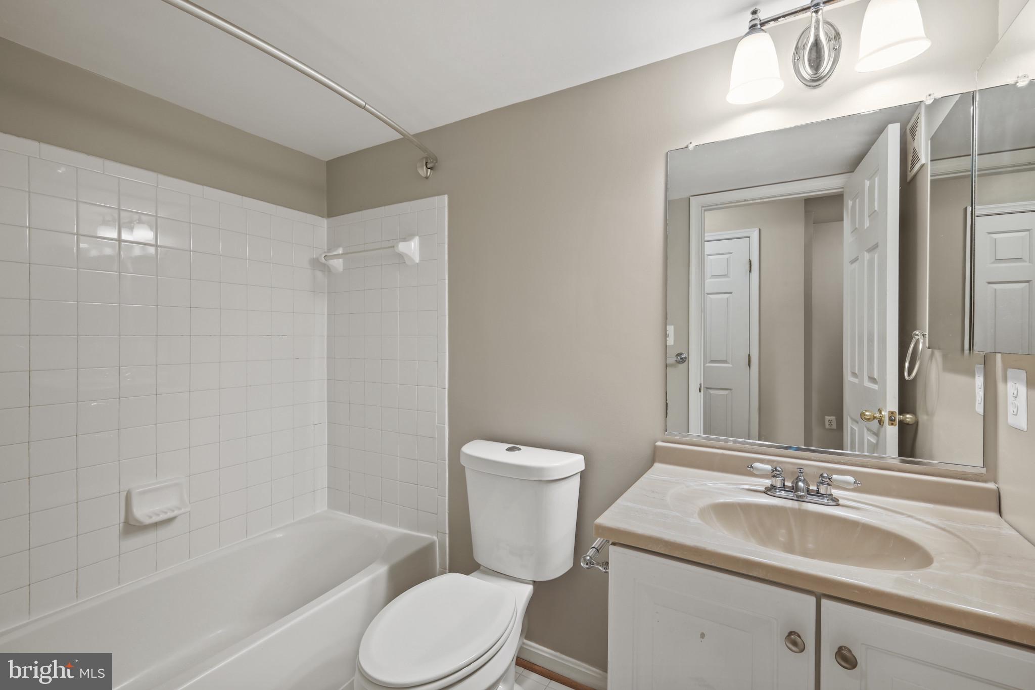 CREEKSIDE COVE - Residential