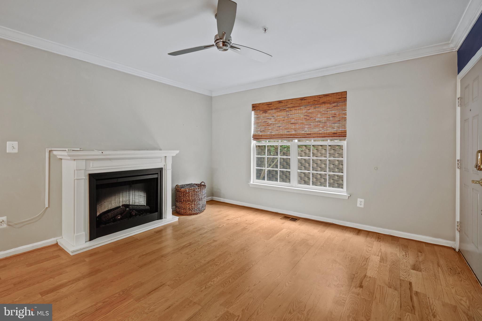 CREEKSIDE COVE - Residential