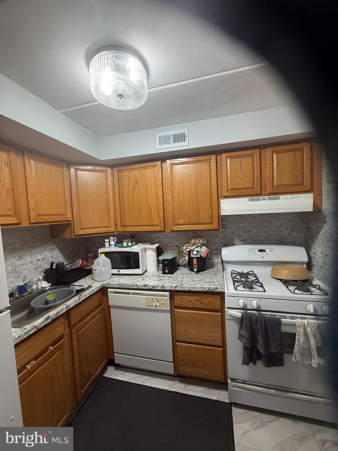 FOX CHASE - Residential Income