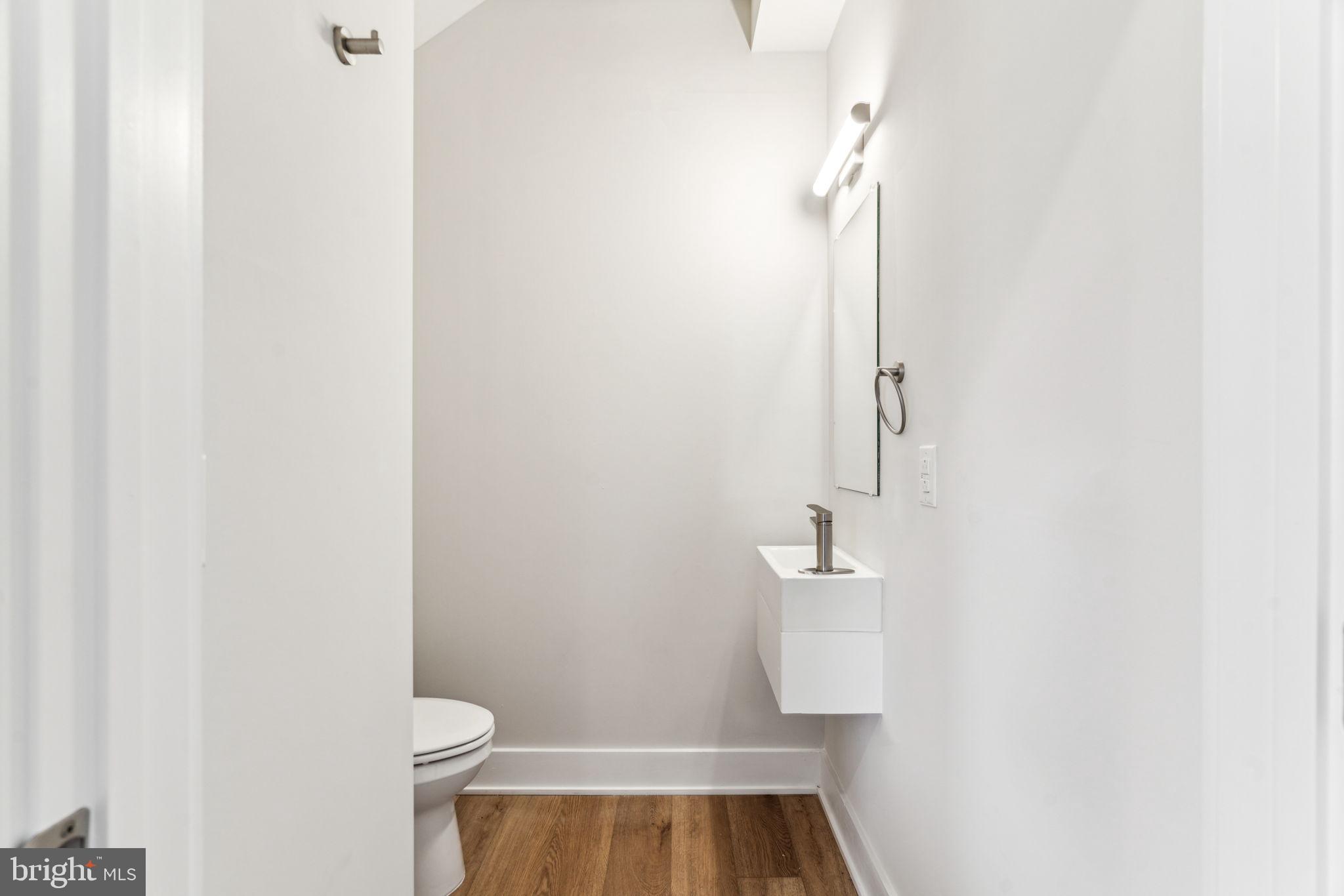 EAST FALLS - Residential