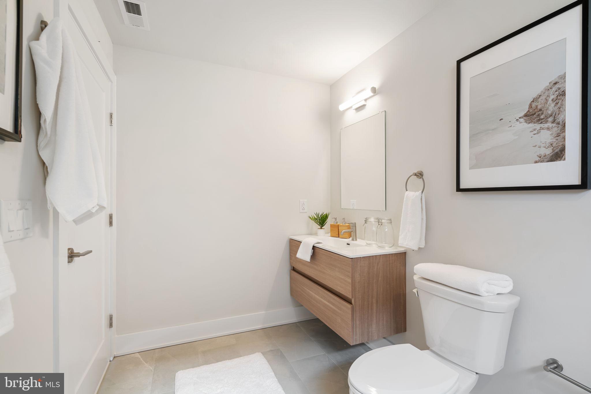 EAST FALLS - Residential